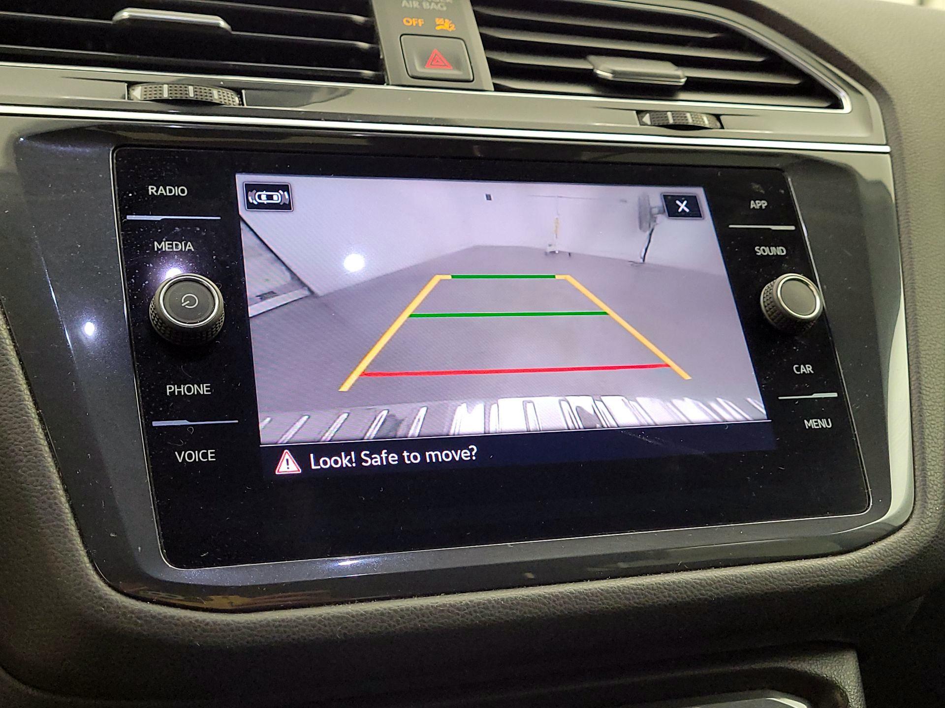 Thumbnail: 2023 Volkswagen Tiguan - 14