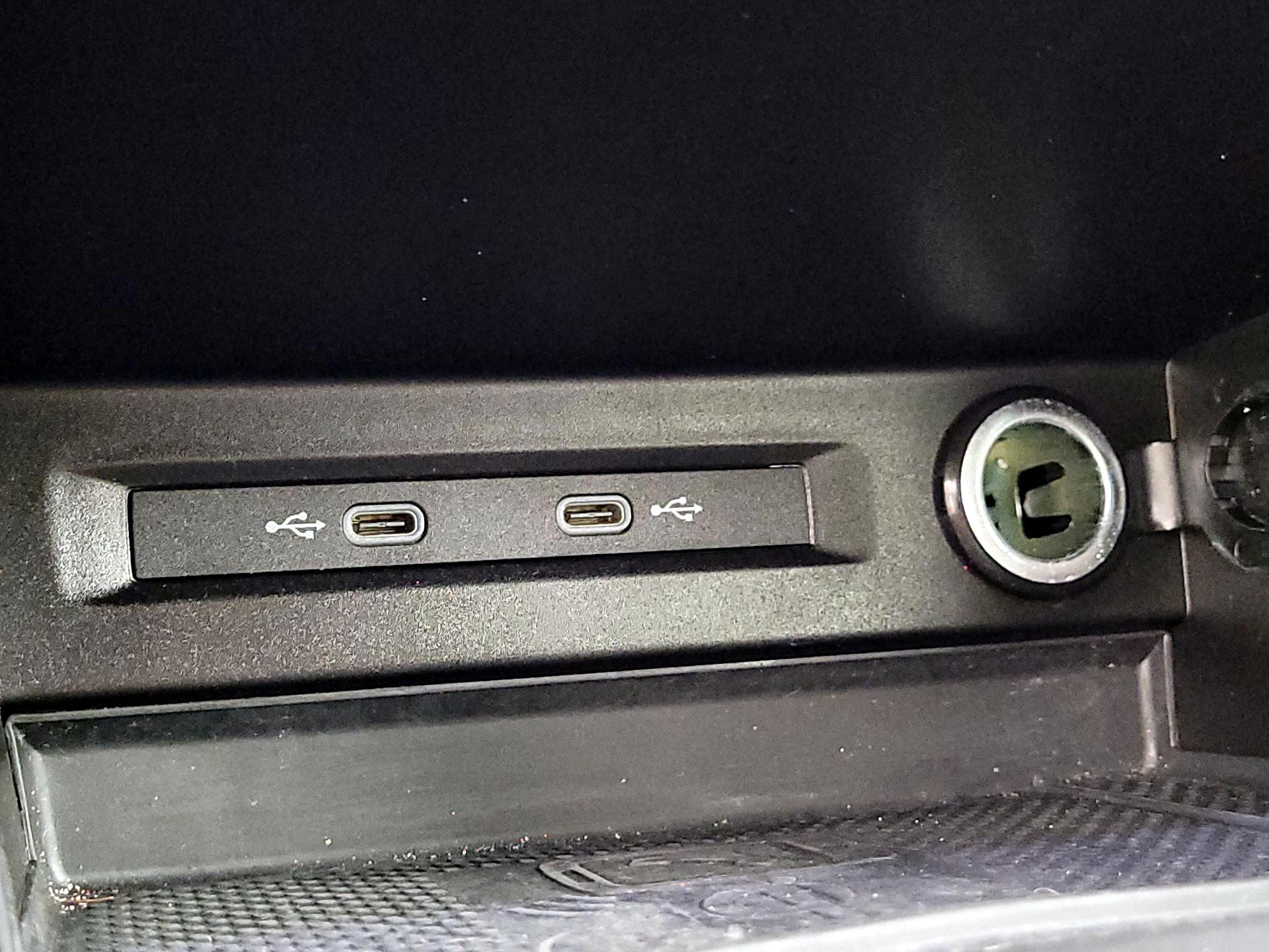 Thumbnail: 2023 Volkswagen Tiguan - 18