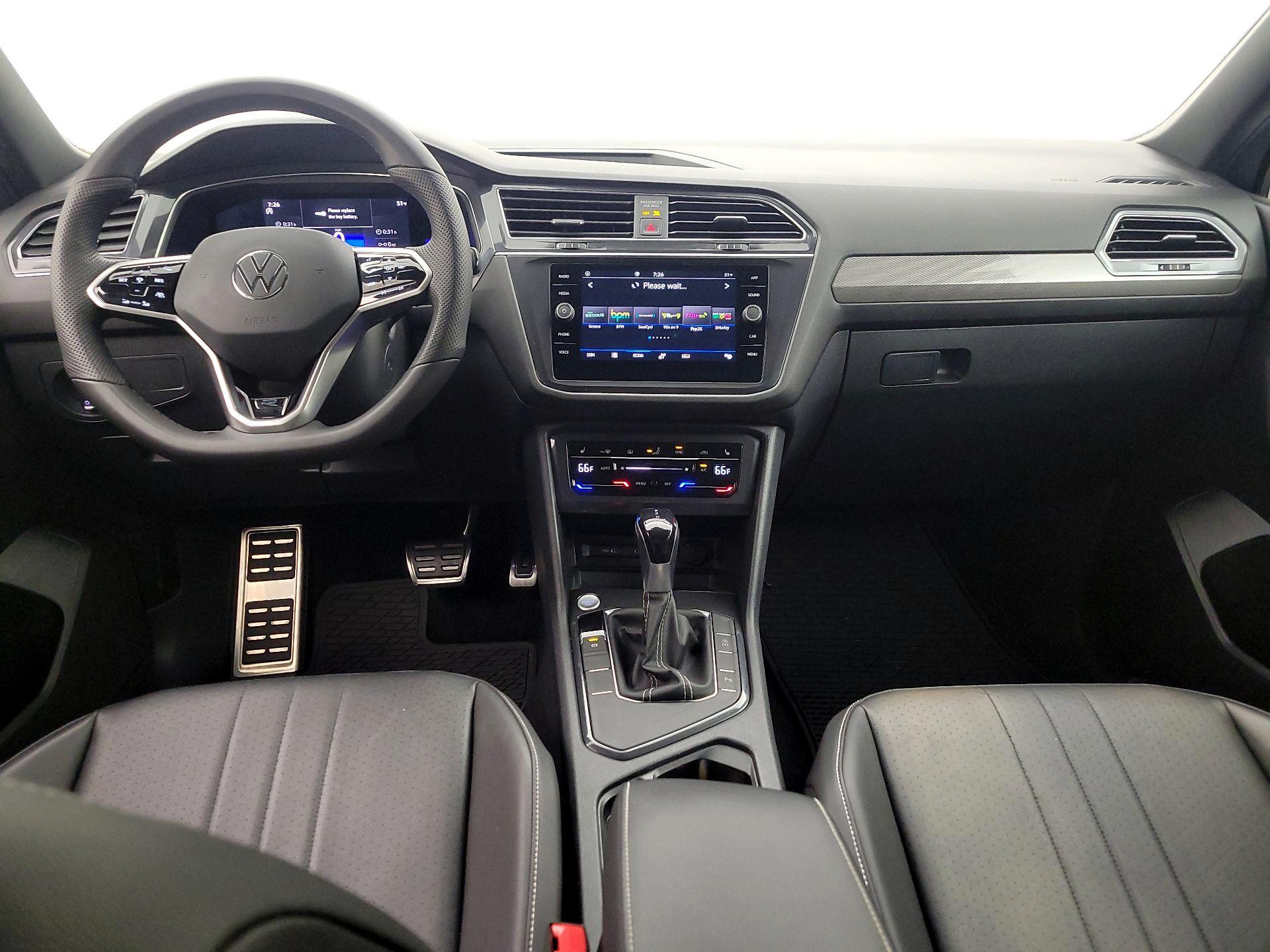 Thumbnail: 2022 Volkswagen Tiguan - 9