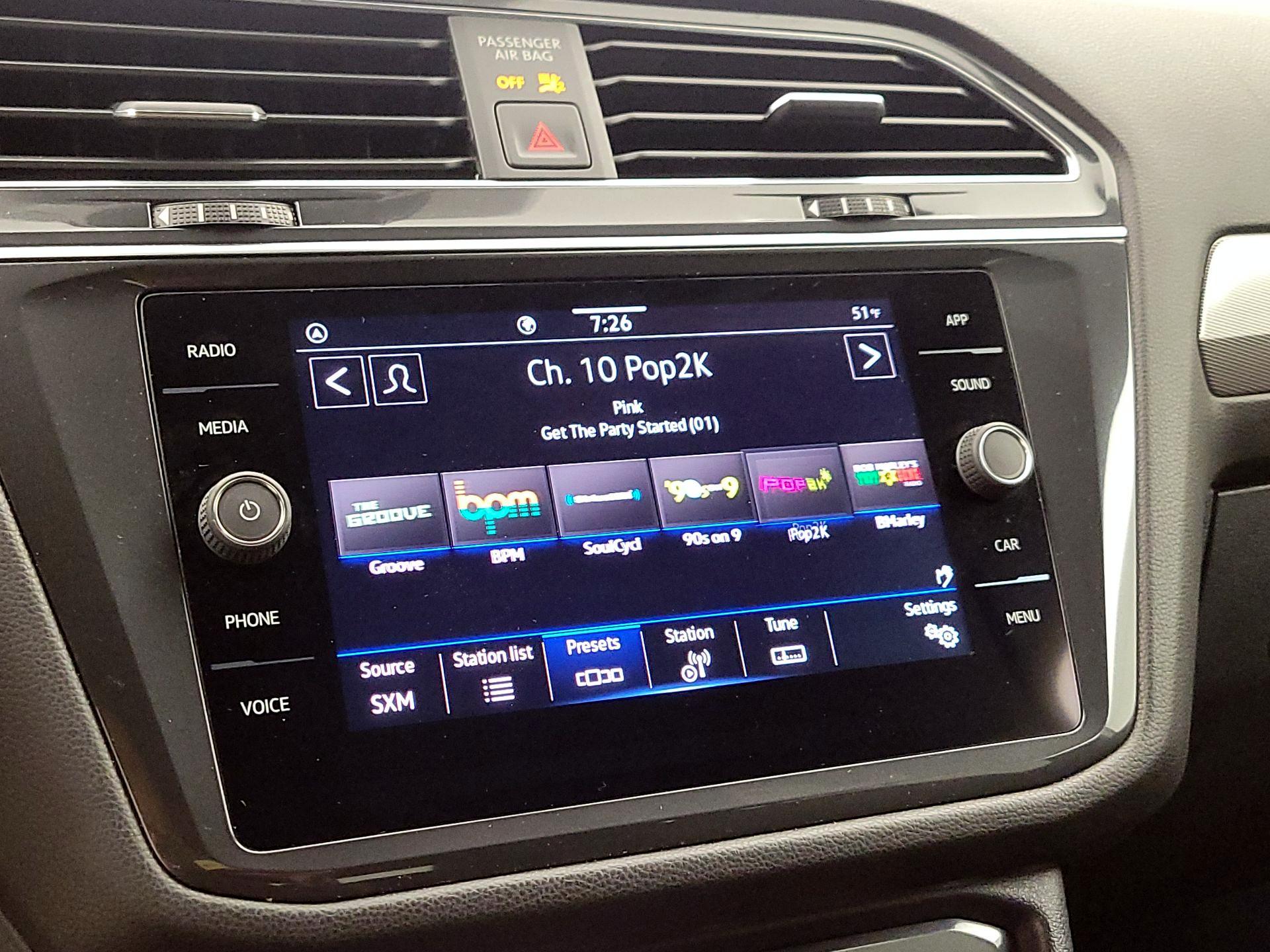 Thumbnail: 2022 Volkswagen Tiguan - 15