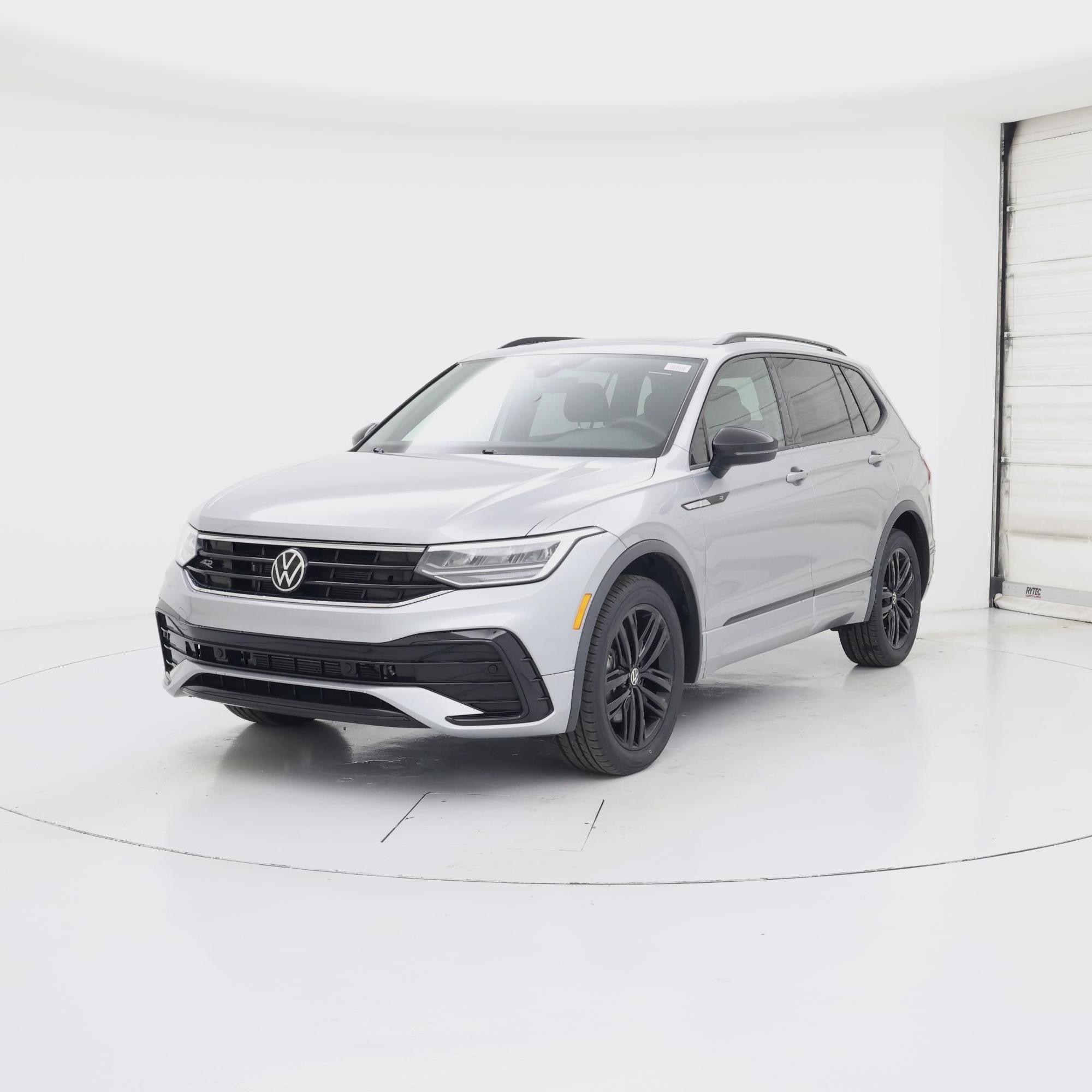 Thumbnail: 2022 Volkswagen Tiguan - 4