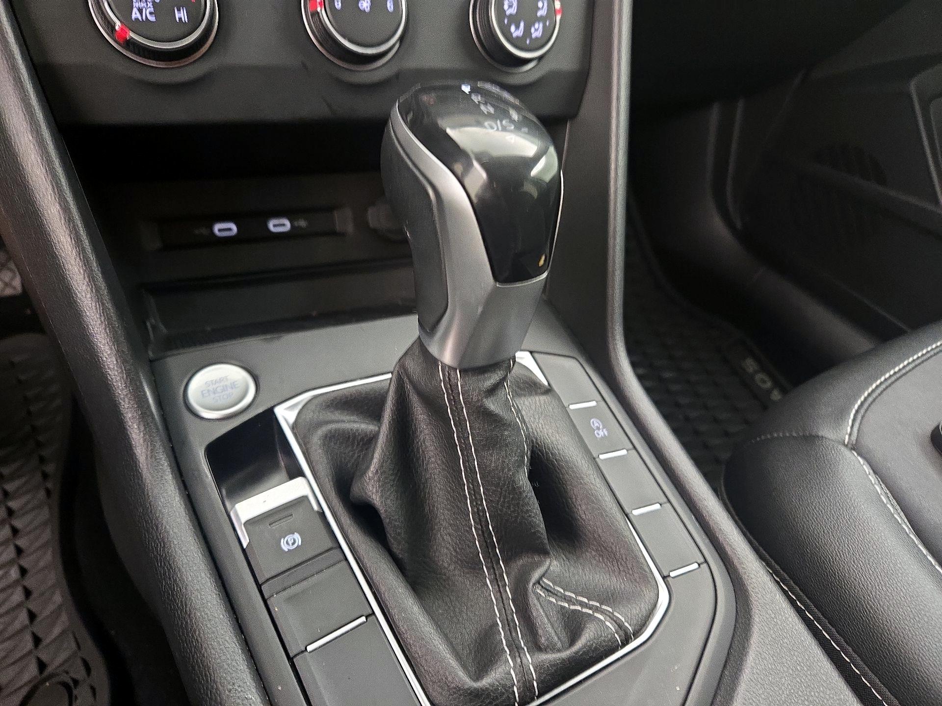 Thumbnail: 2022 Volkswagen Taos - 17