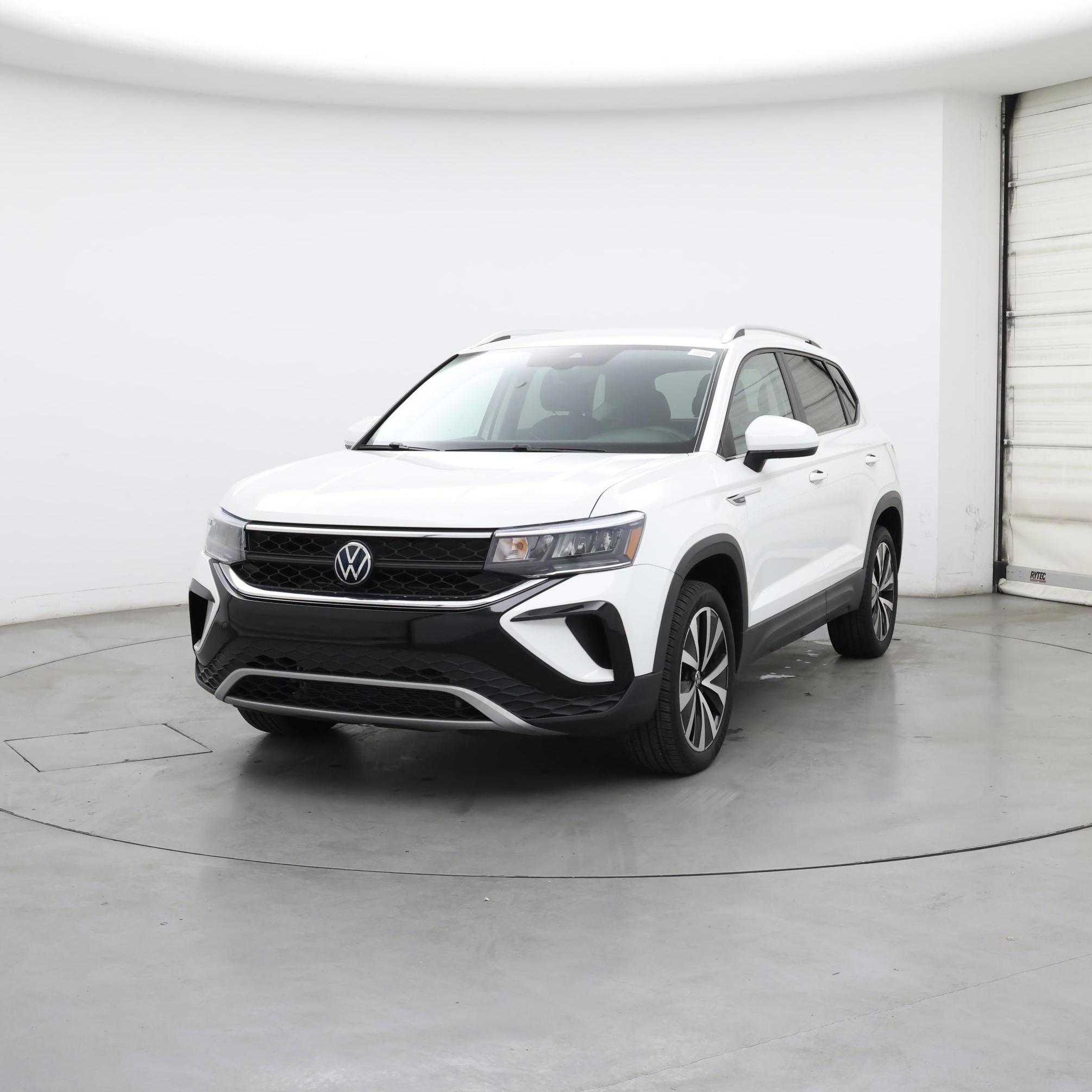 Thumbnail: 2023 Volkswagen Taos - 4