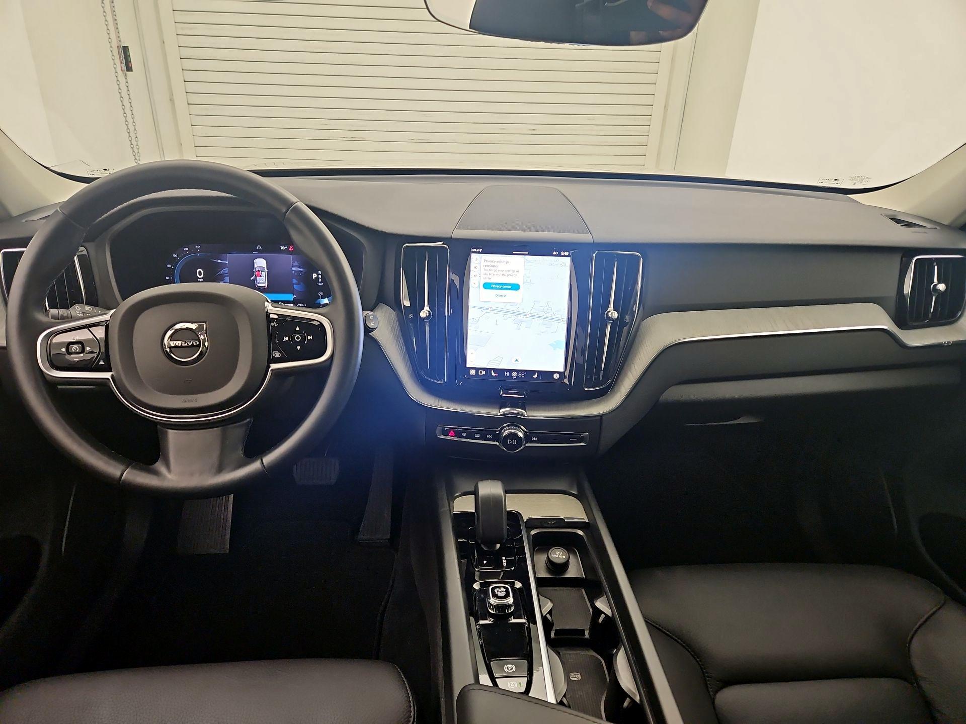 Thumbnail: 2023 Volvo XC60 - 9