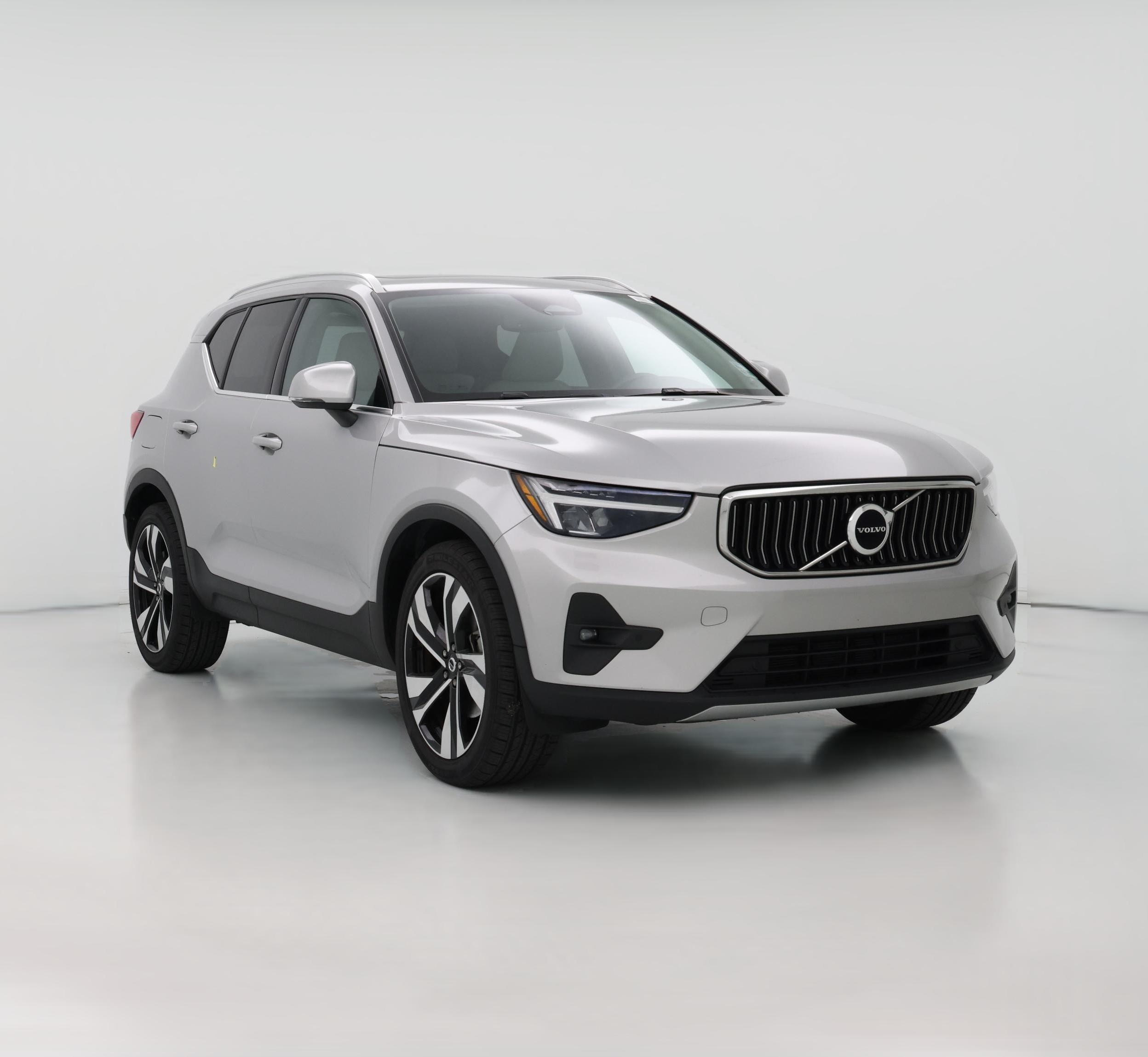 Thumbnail: 2023 Volvo XC40 - 1