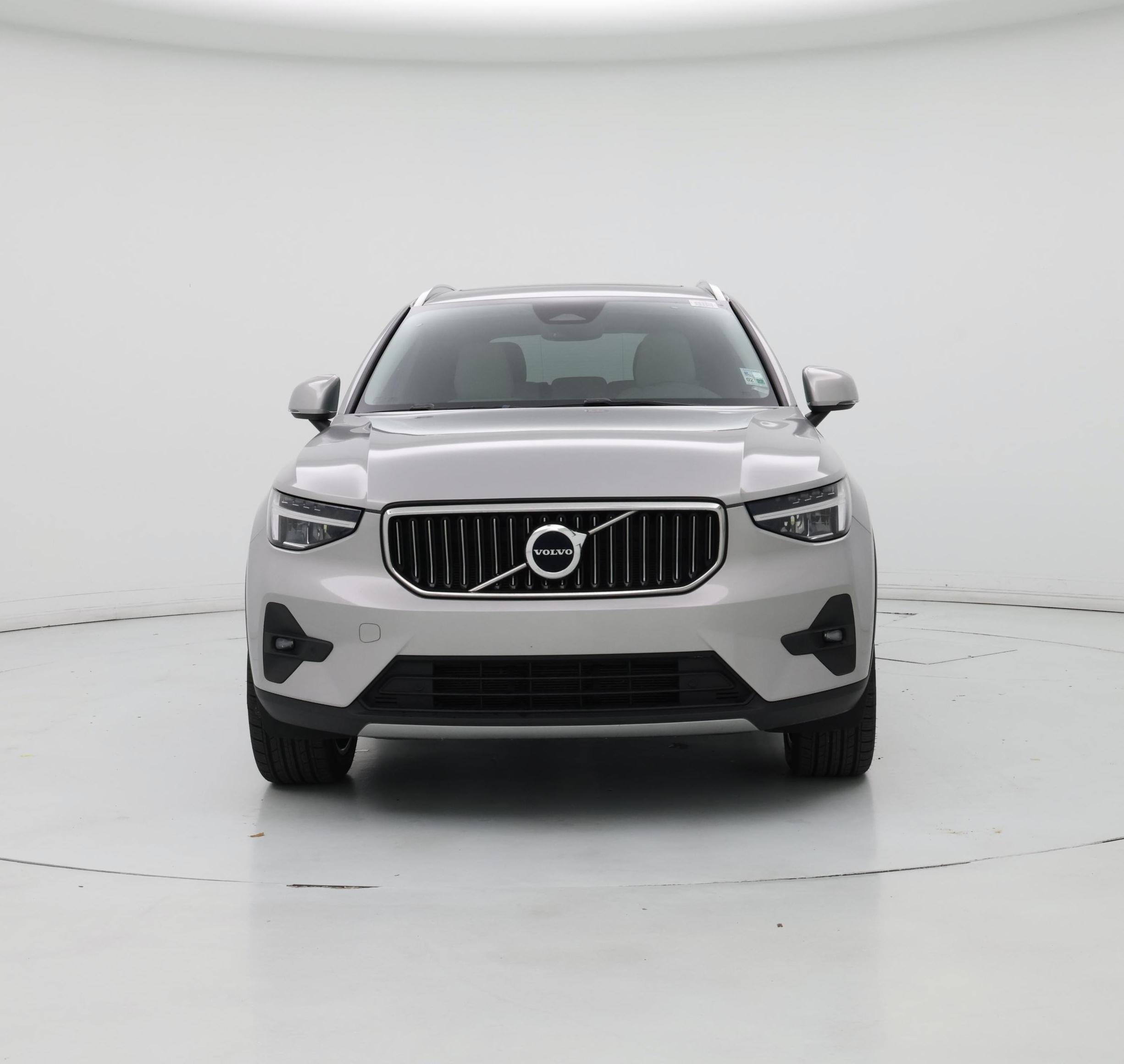 Thumbnail: 2023 Volvo XC40 - 5