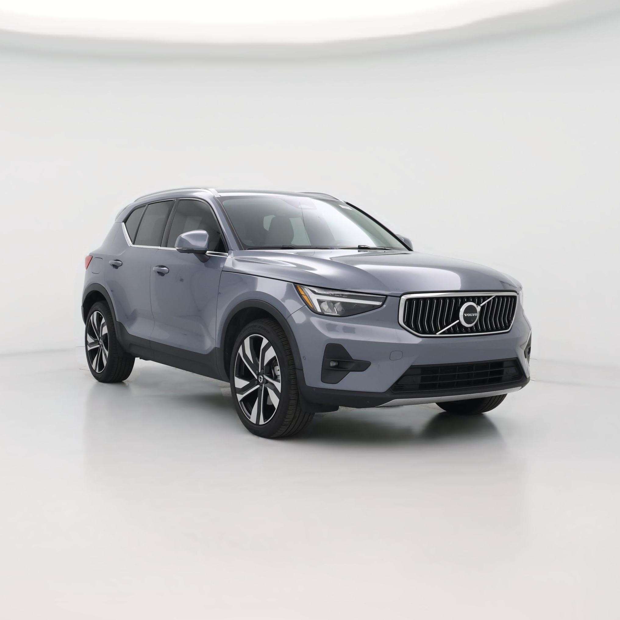 Thumbnail: 2023 Volvo XC40 - 1