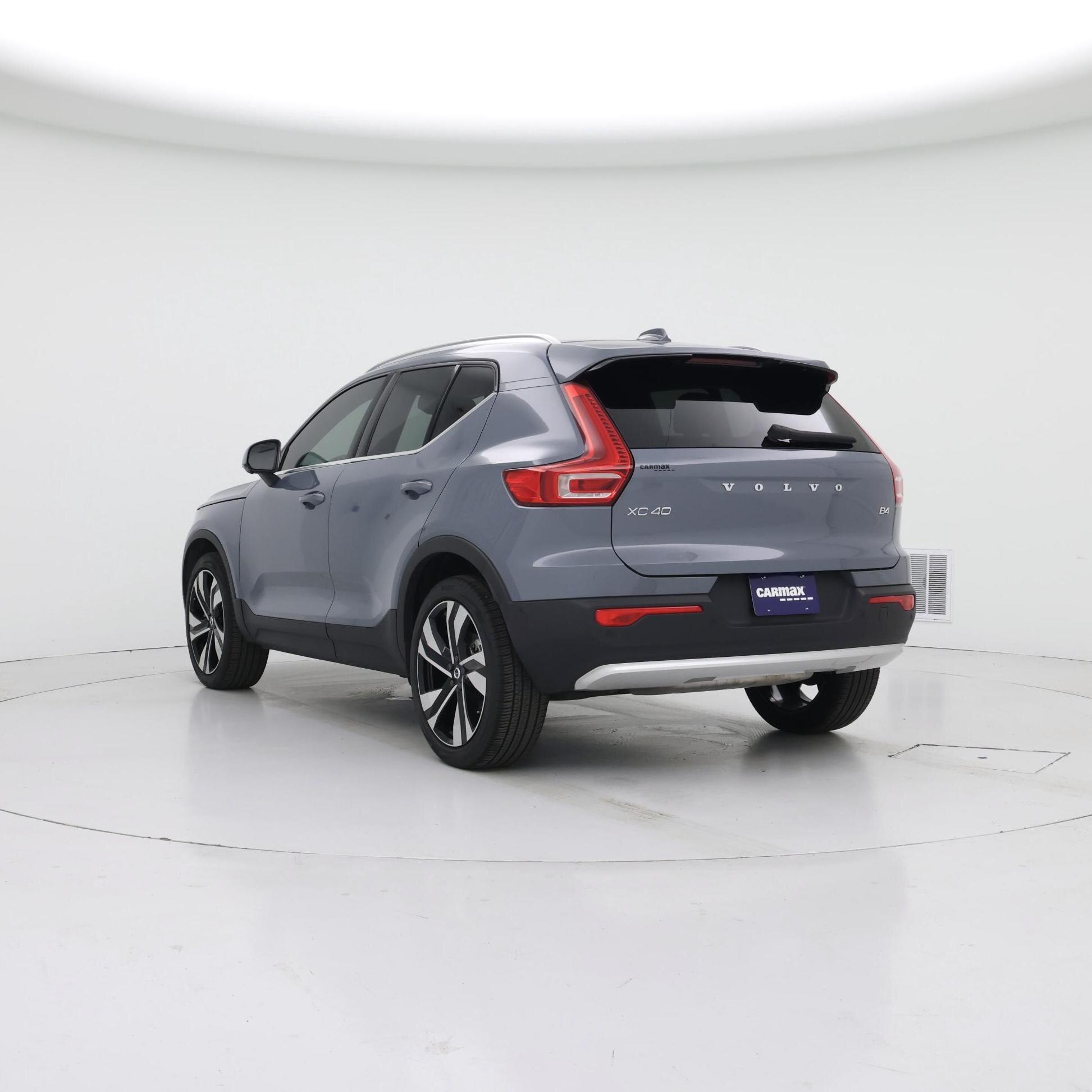 Thumbnail: 2023 Volvo XC40 - 2