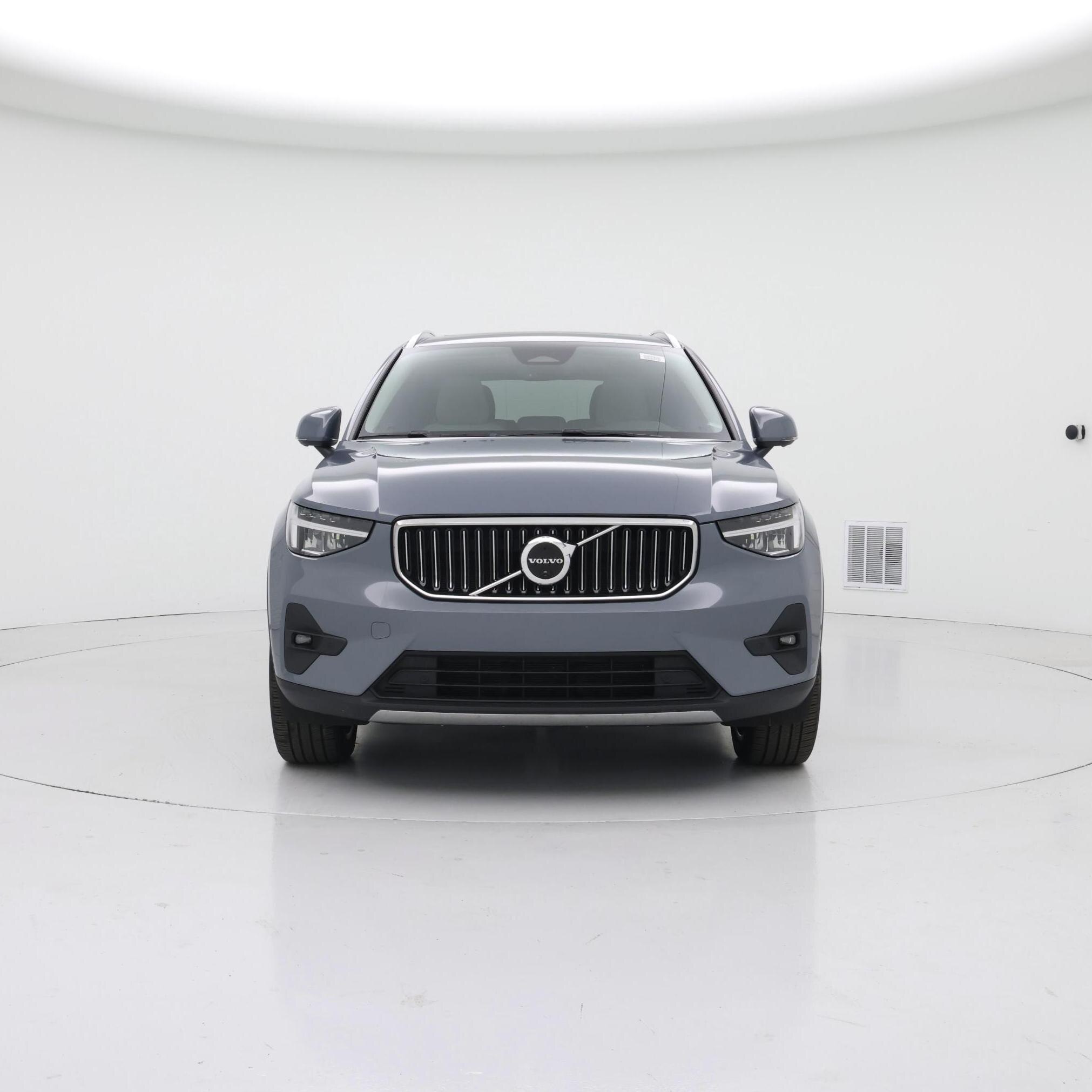 Thumbnail: 2023 Volvo XC40 - 5