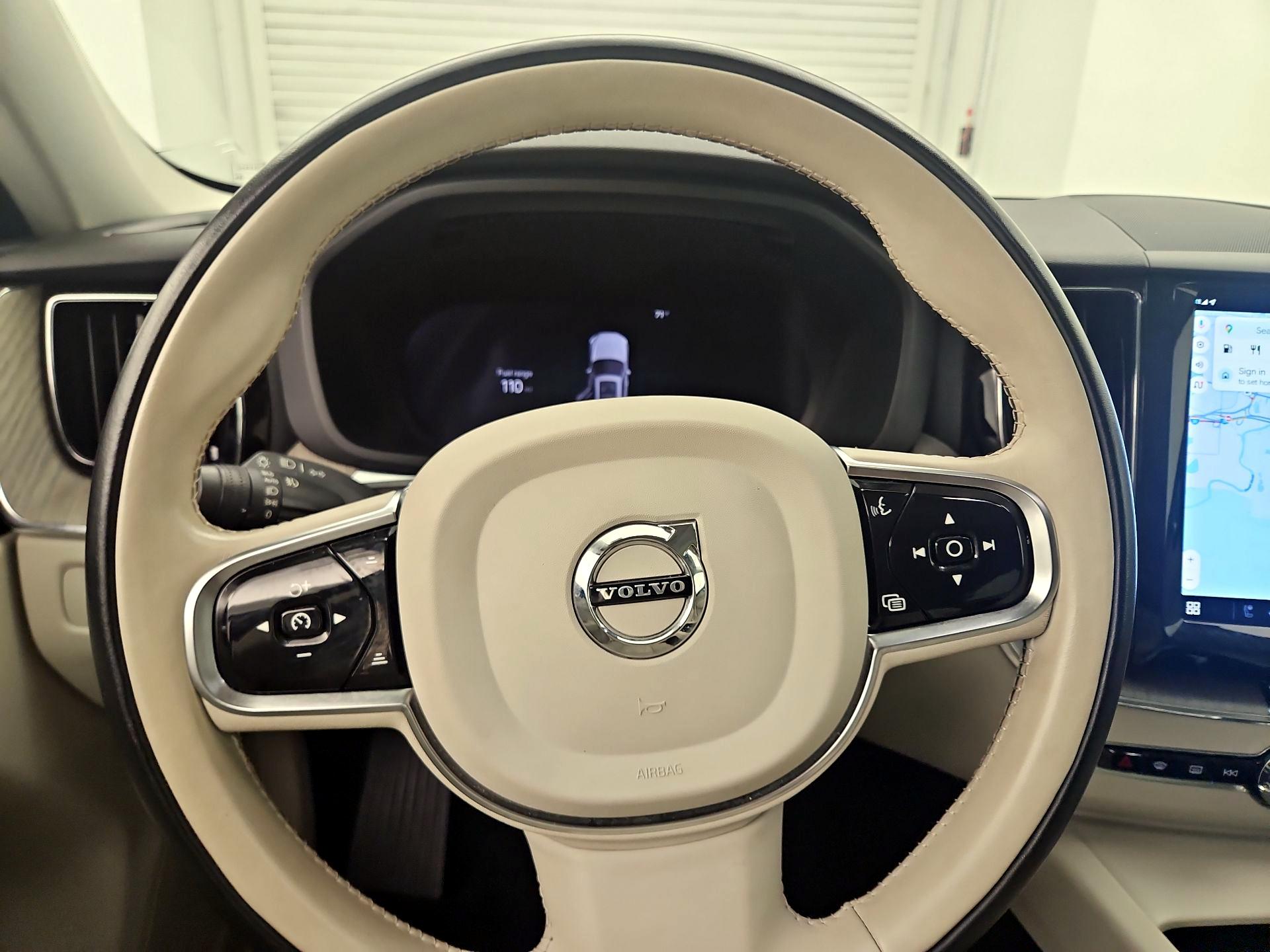 Thumbnail: 2023 Volvo XC60 - 10