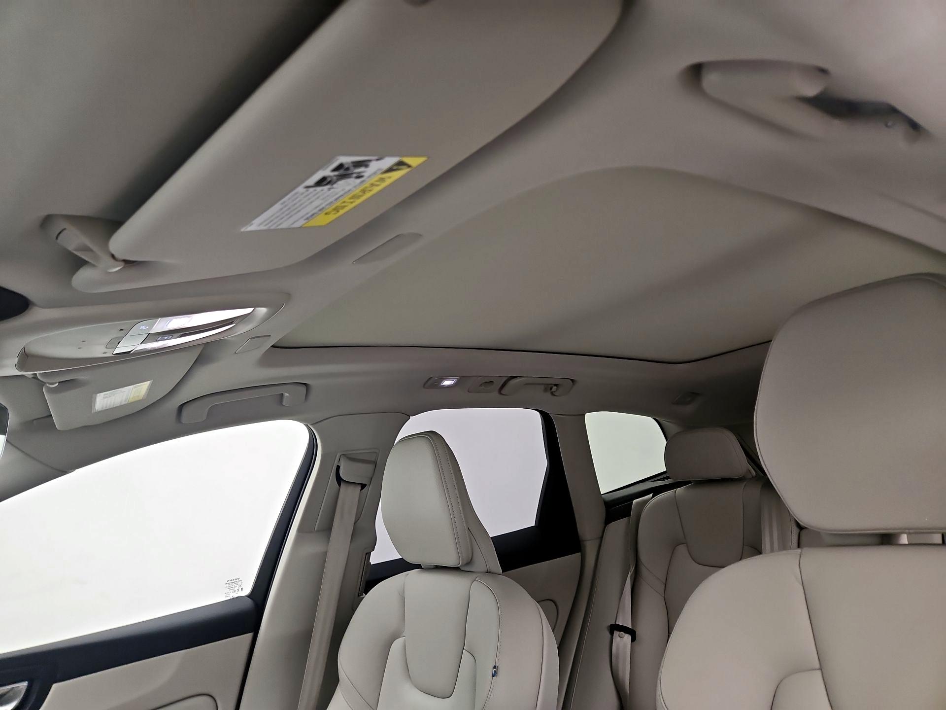 Thumbnail: 2023 Volvo XC60 - 19