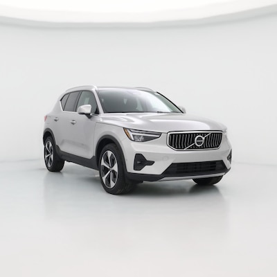 2025 Volvo XC40 B5 Plus Bright Theme