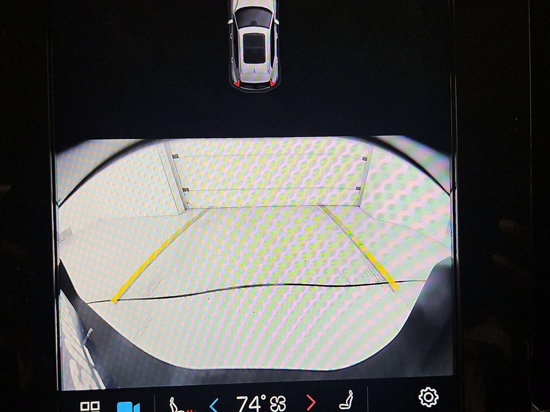 Thumbnail: 2025 Volvo XC40 - 15