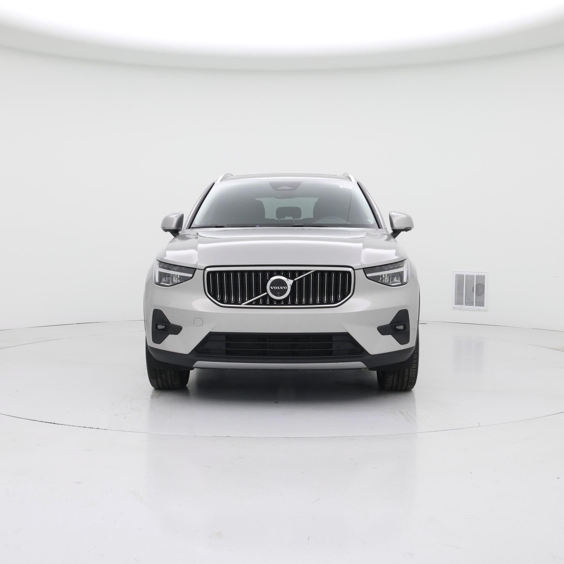 Thumbnail: 2025 Volvo XC40 - 5