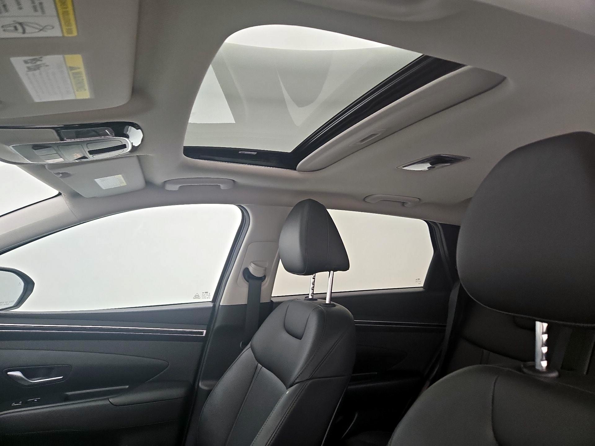 Thumbnail: 2023 Hyundai Tucson - 19