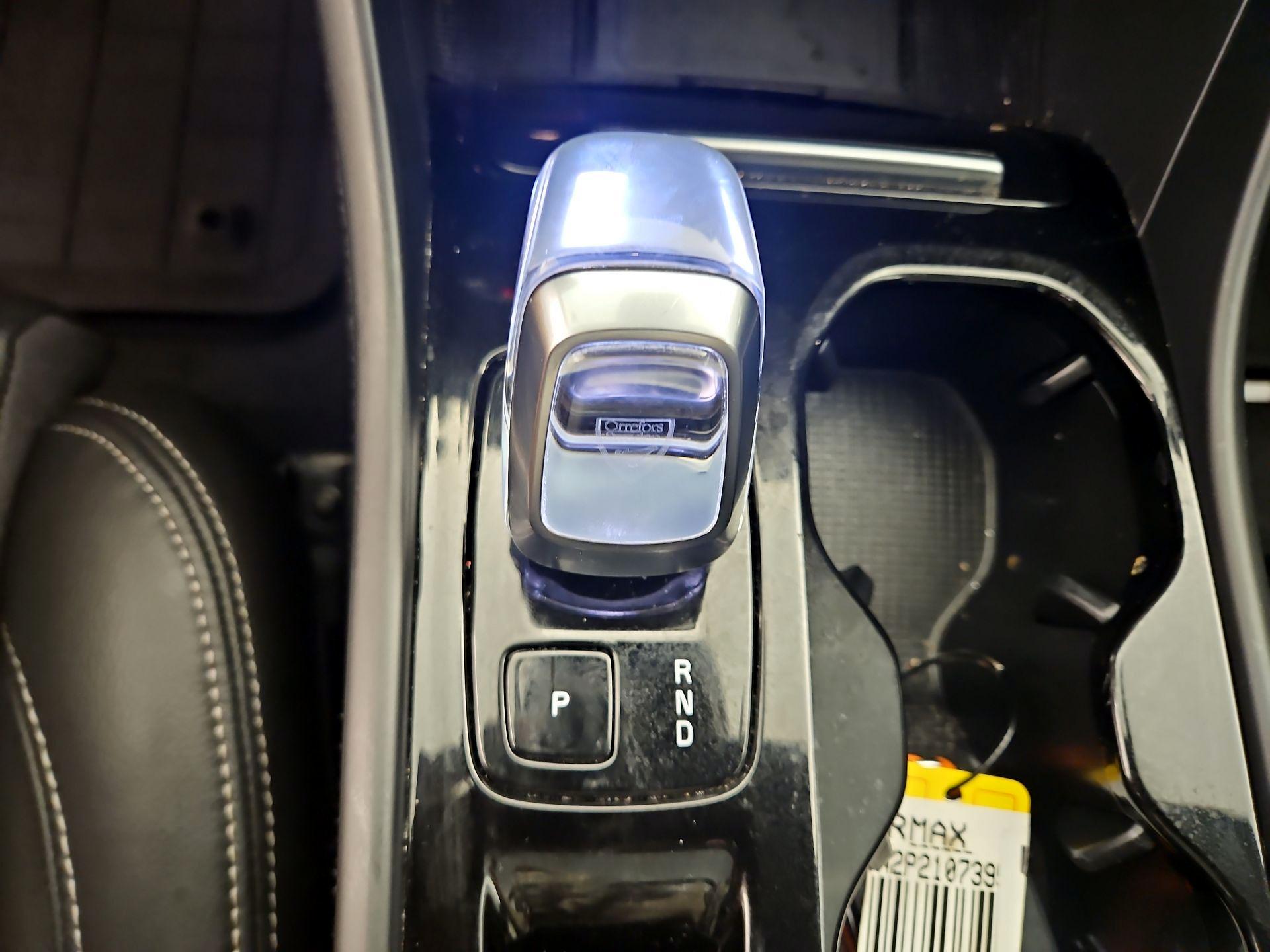 Thumbnail: 2023 Volvo XC40 - 18