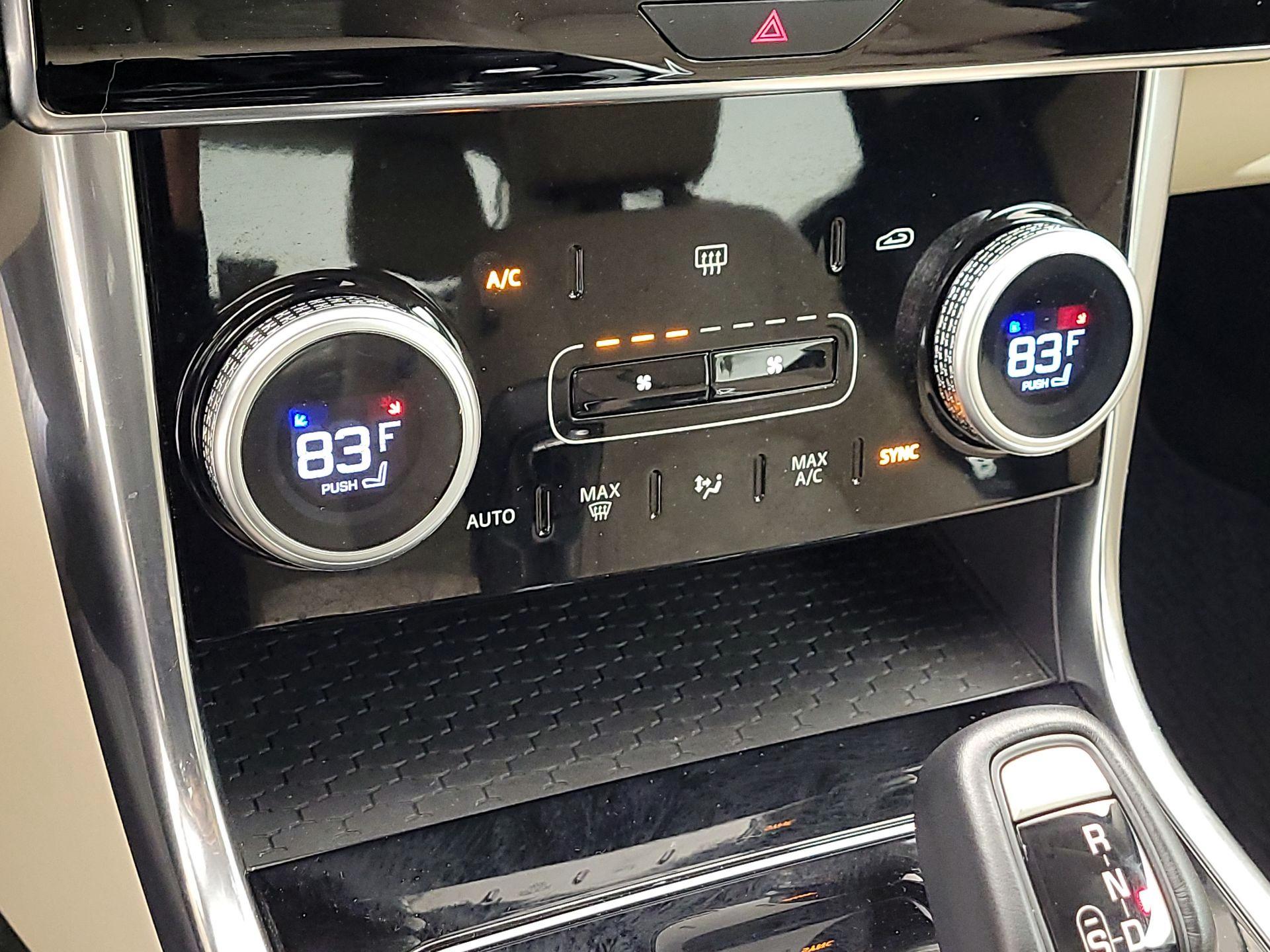 Thumbnail: 2020 Jaguar XE - 16