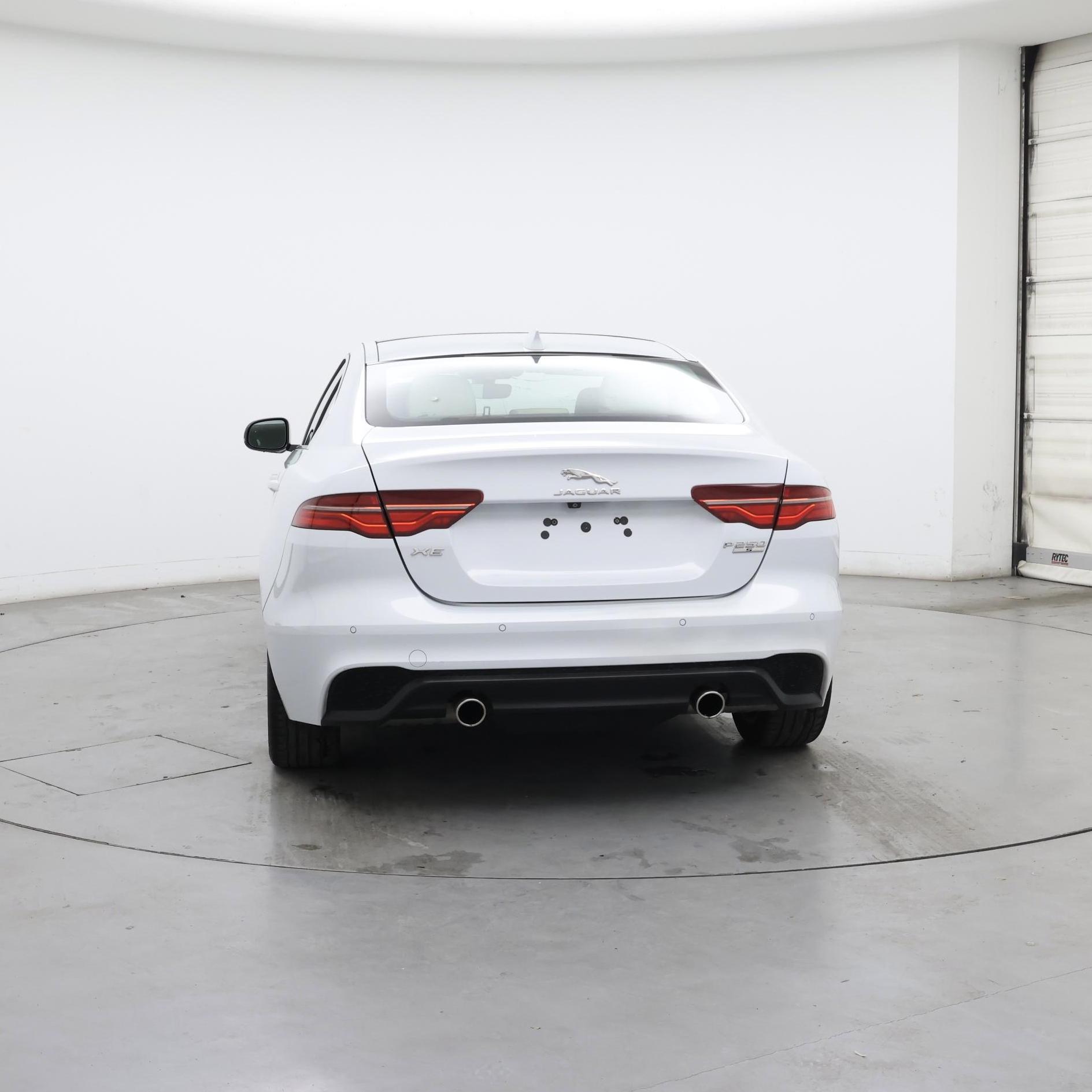 Thumbnail: 2020 Jaguar XE - 6
