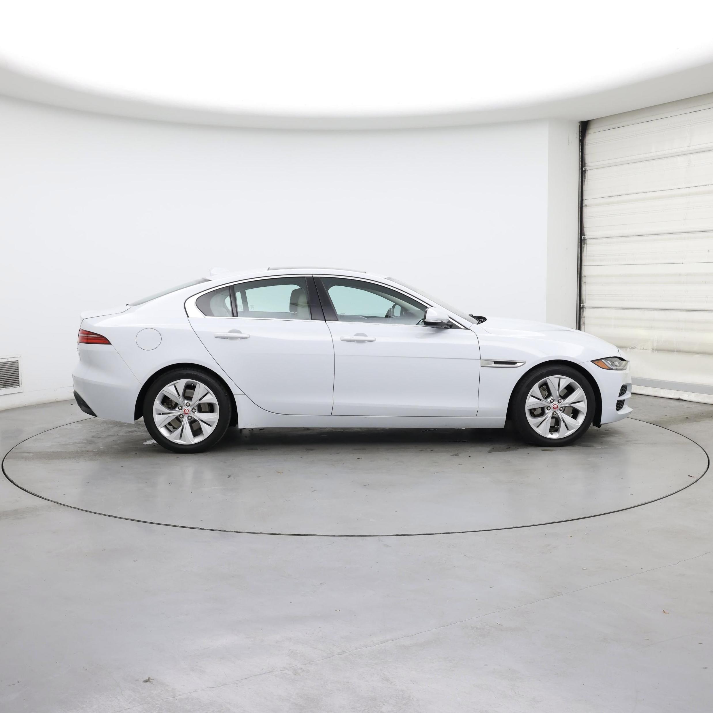 Thumbnail: 2020 Jaguar XE - 7