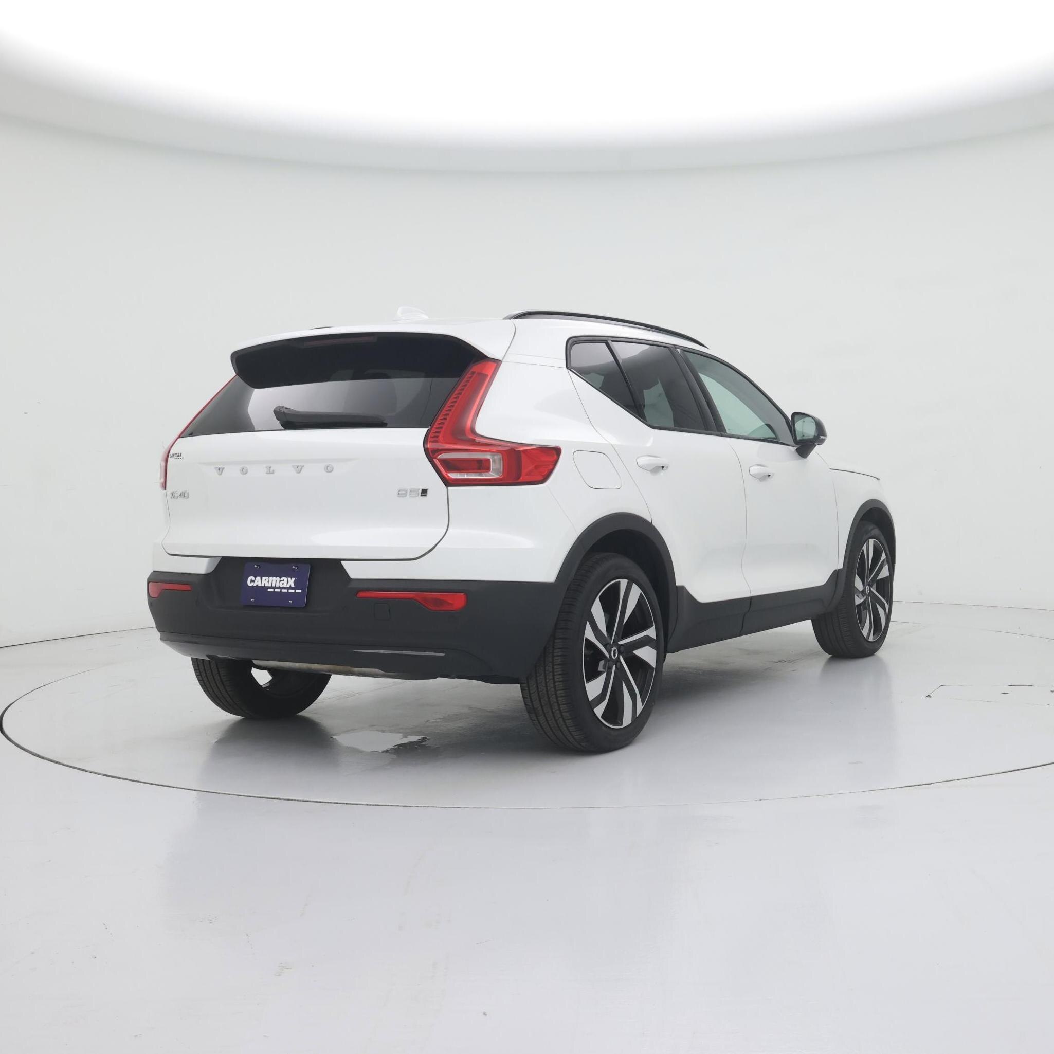 Thumbnail: 2025 Volvo XC40 - 8