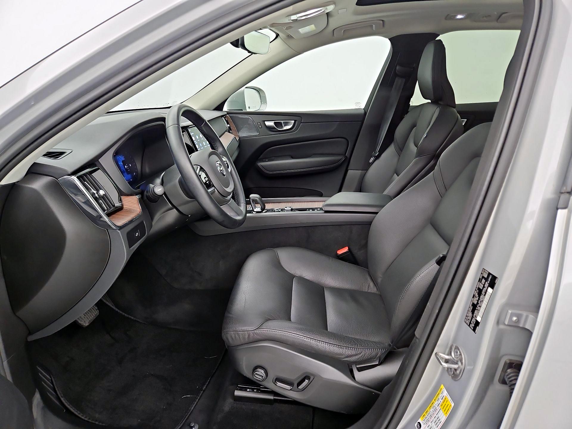 Thumbnail: 2023 Volvo XC60 - 11