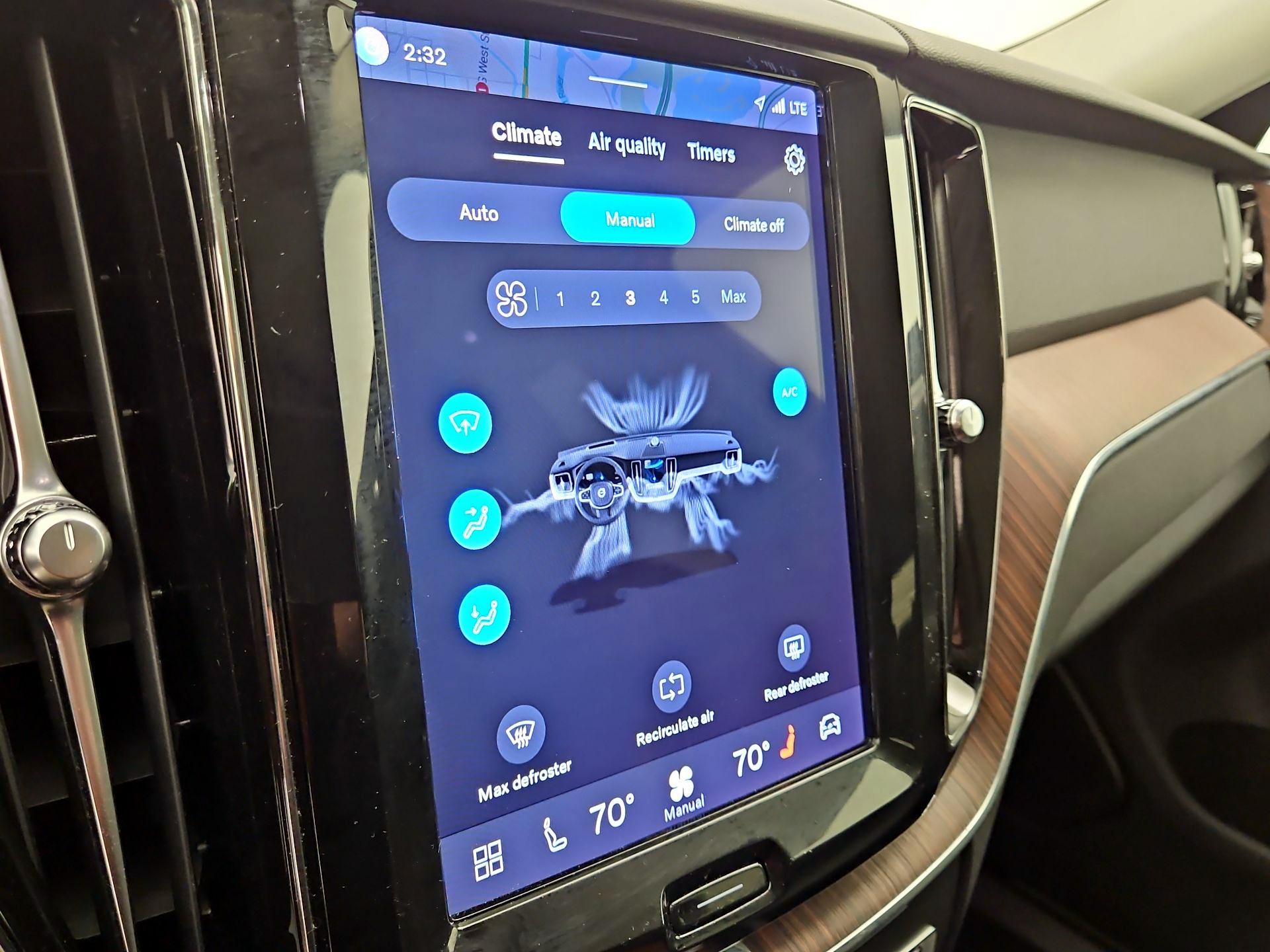 Thumbnail: 2023 Volvo XC60 - 16