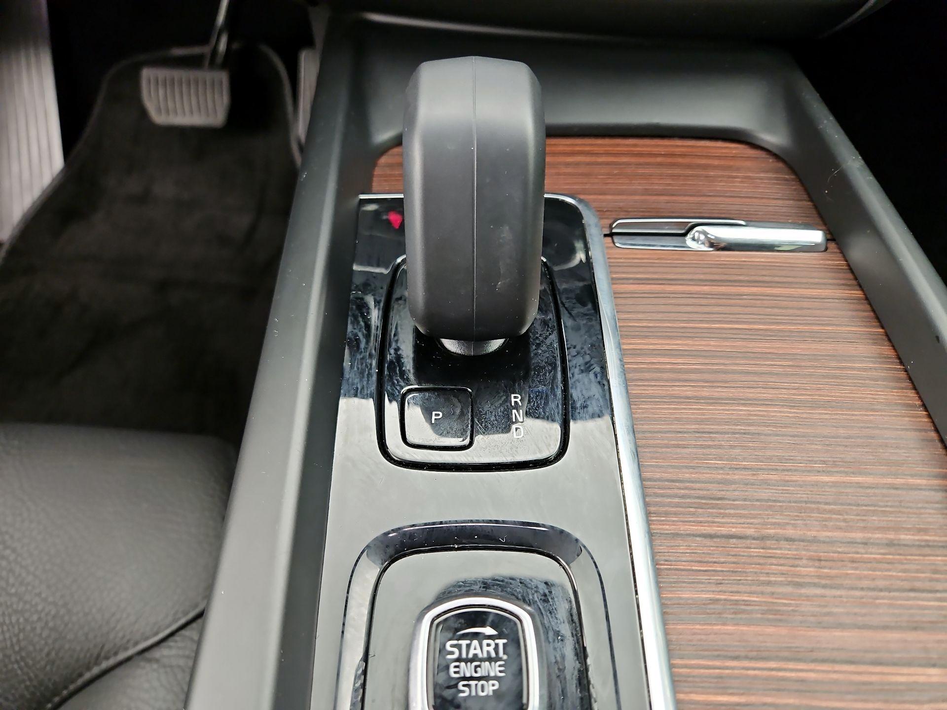 Thumbnail: 2023 Volvo XC60 - 17