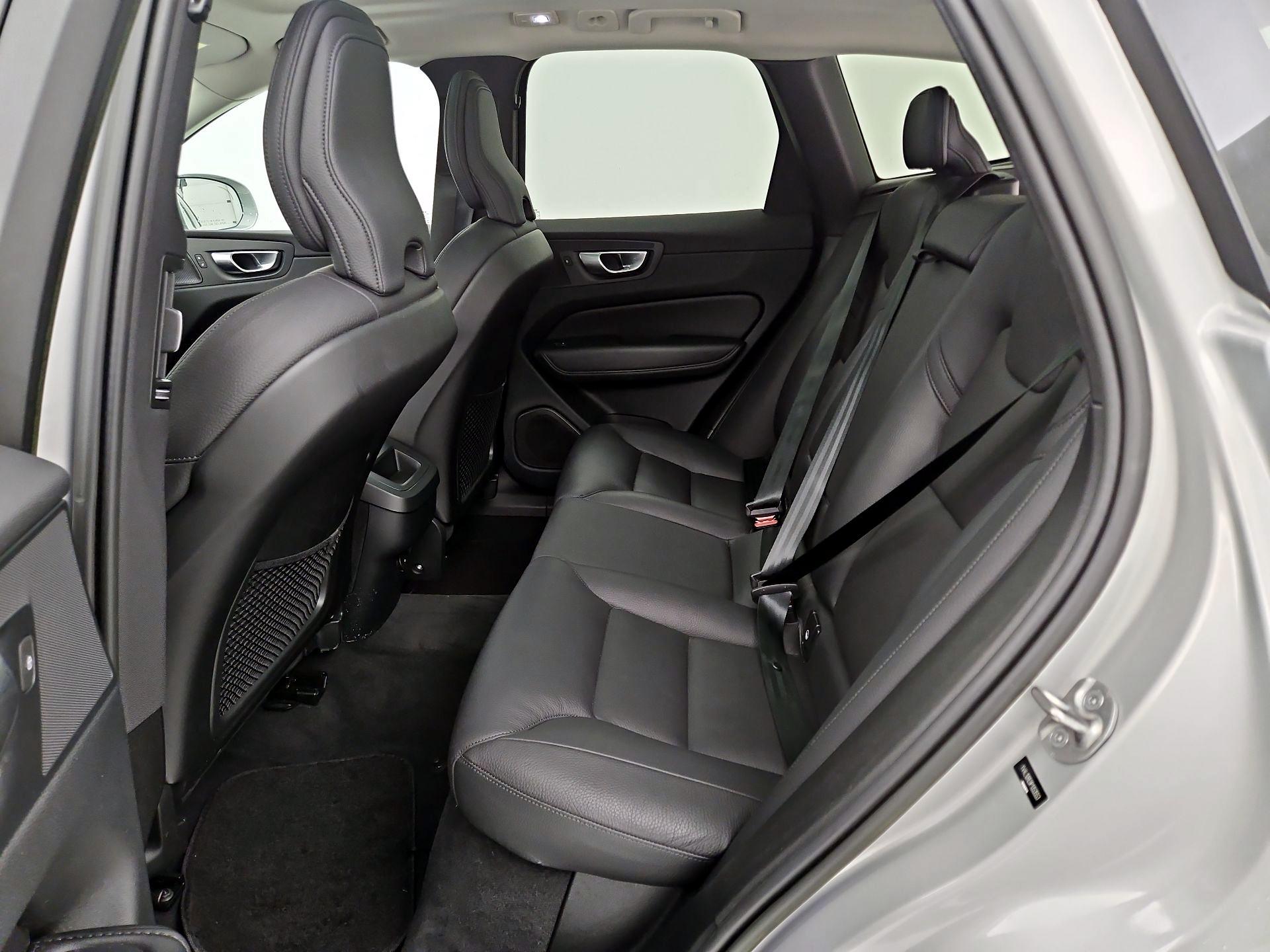 Thumbnail: 2023 Volvo XC60 - 20