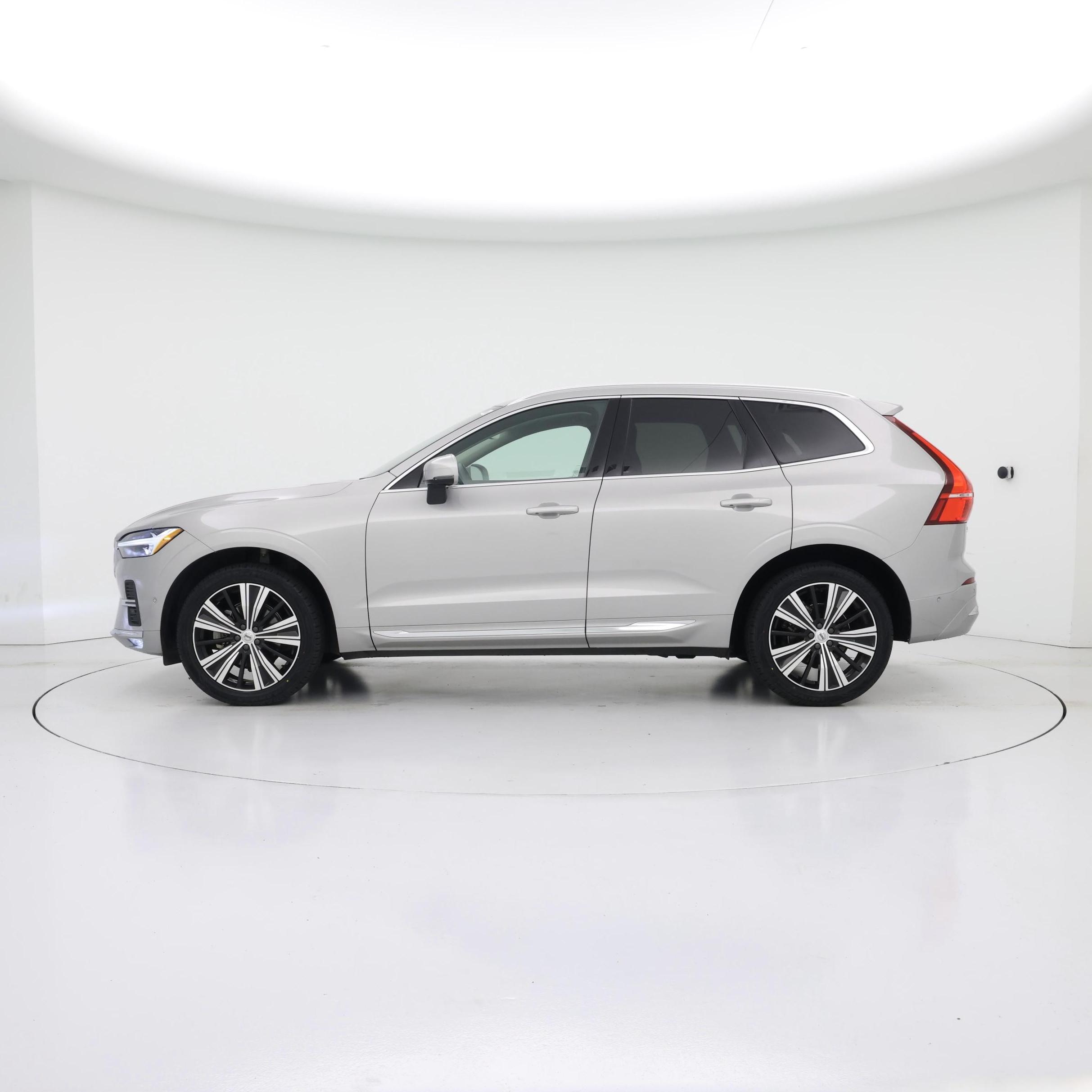 Thumbnail: 2023 Volvo XC60 - 3
