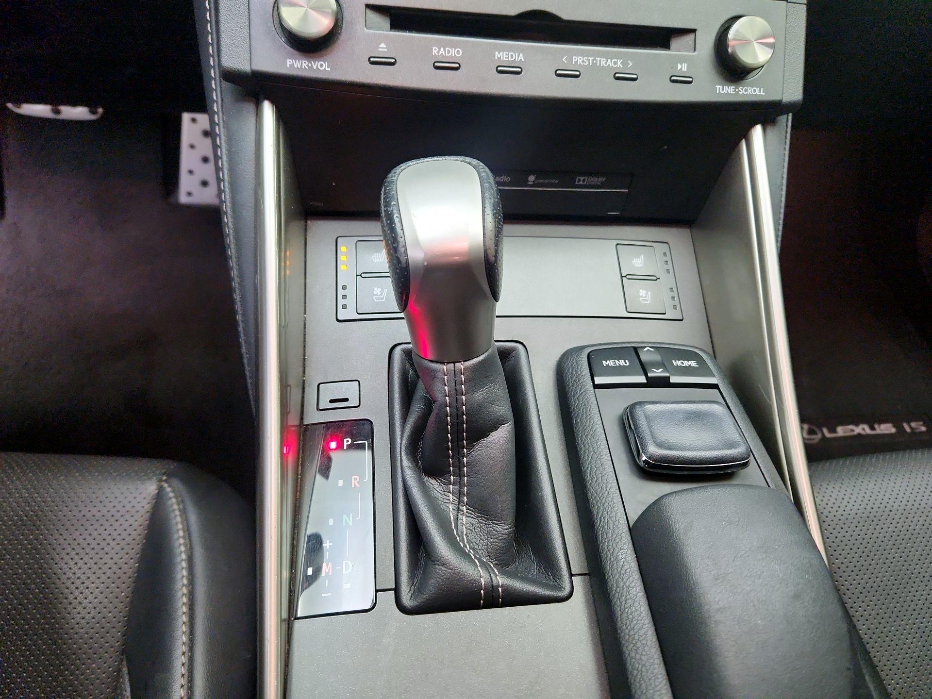 Thumbnail: 2016 Lexus IS - 18