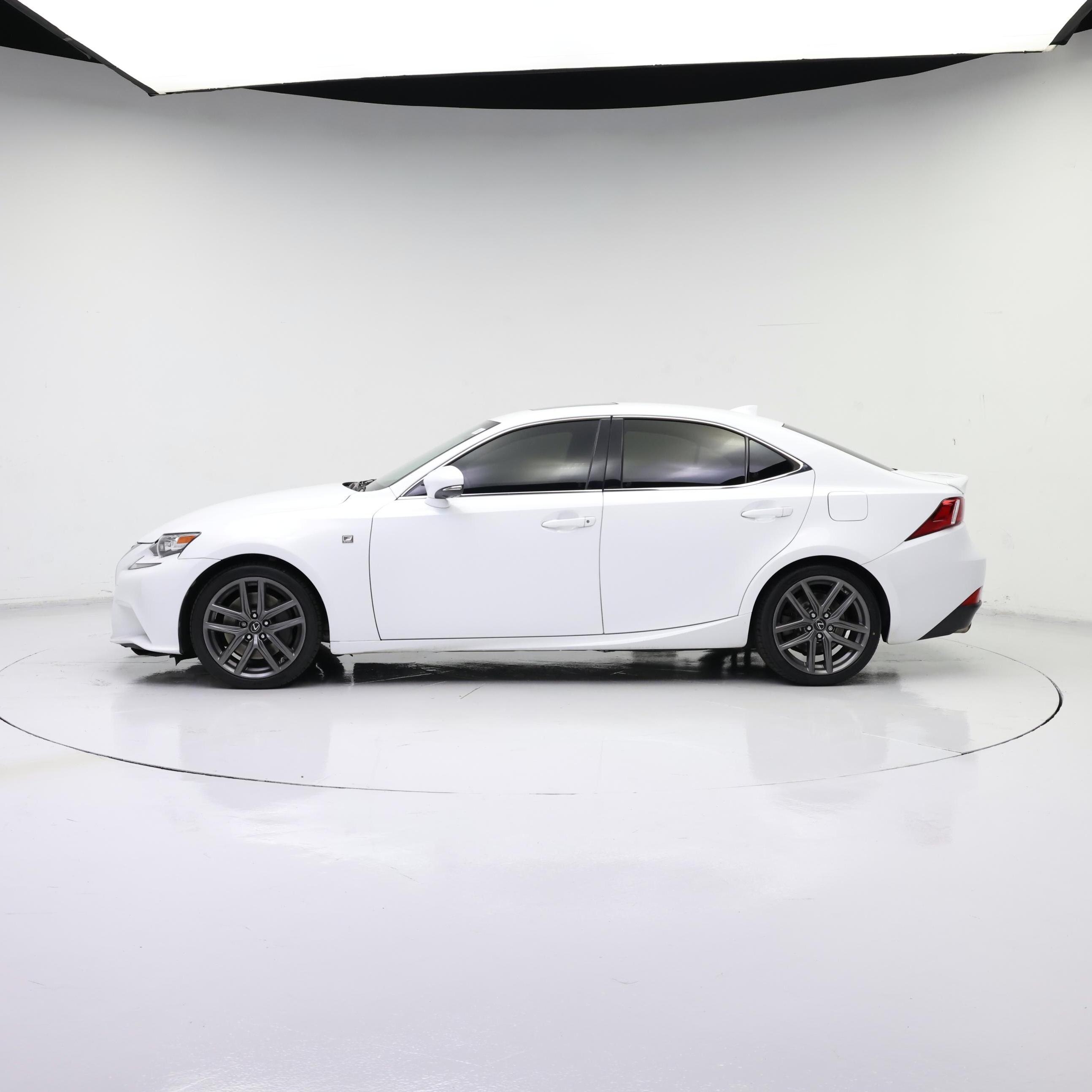 Thumbnail: 2016 Lexus IS - 3