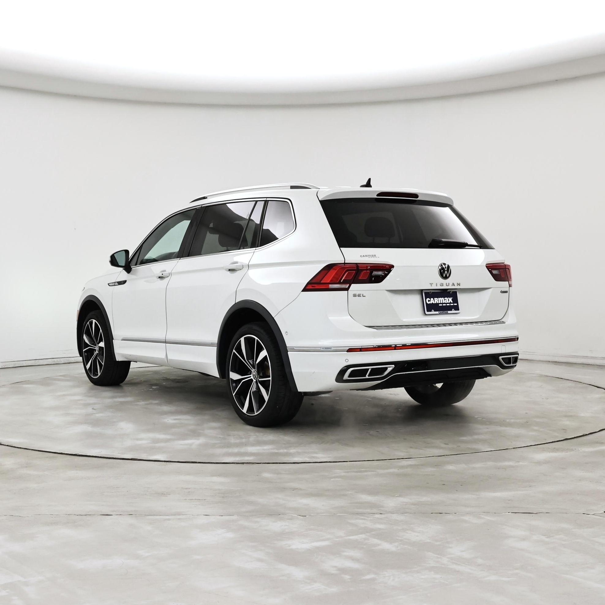 Thumbnail: 2022 Volkswagen Tiguan - 2