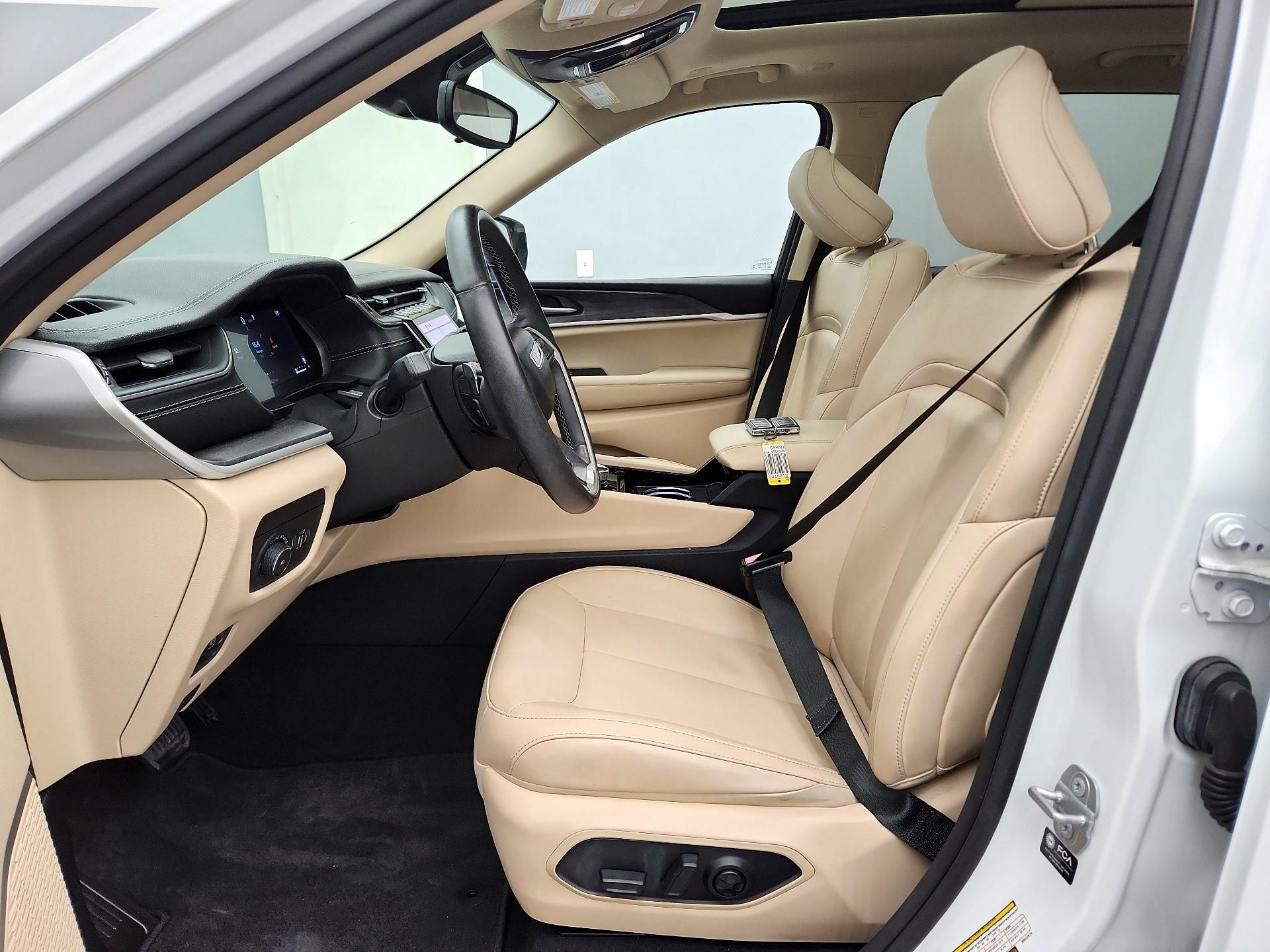 Thumbnail: 2022 Jeep Grand Cherokee L - 11