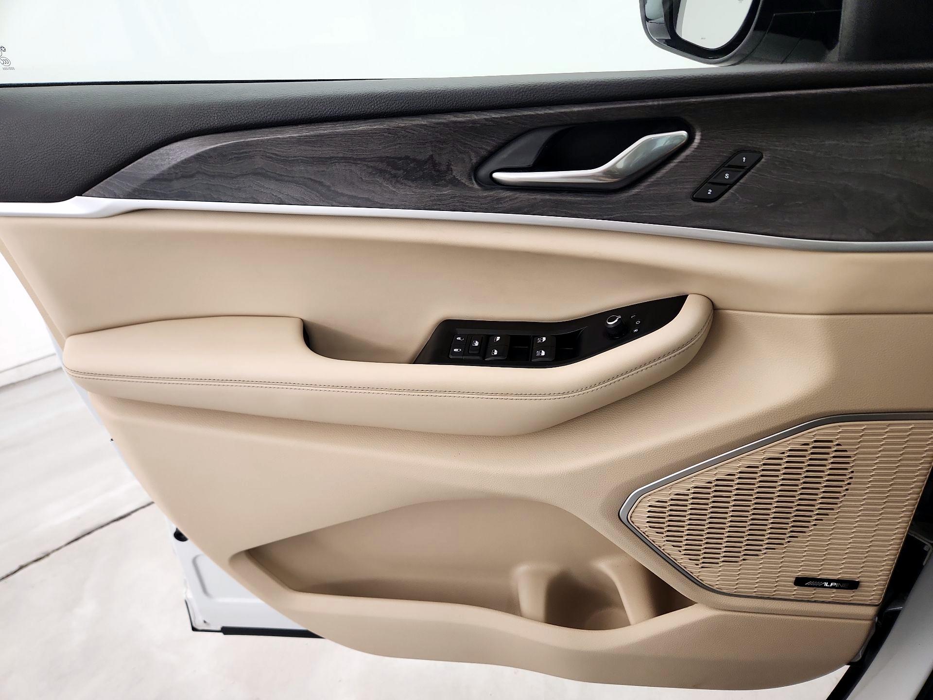 Thumbnail: 2022 Jeep Grand Cherokee L - 12