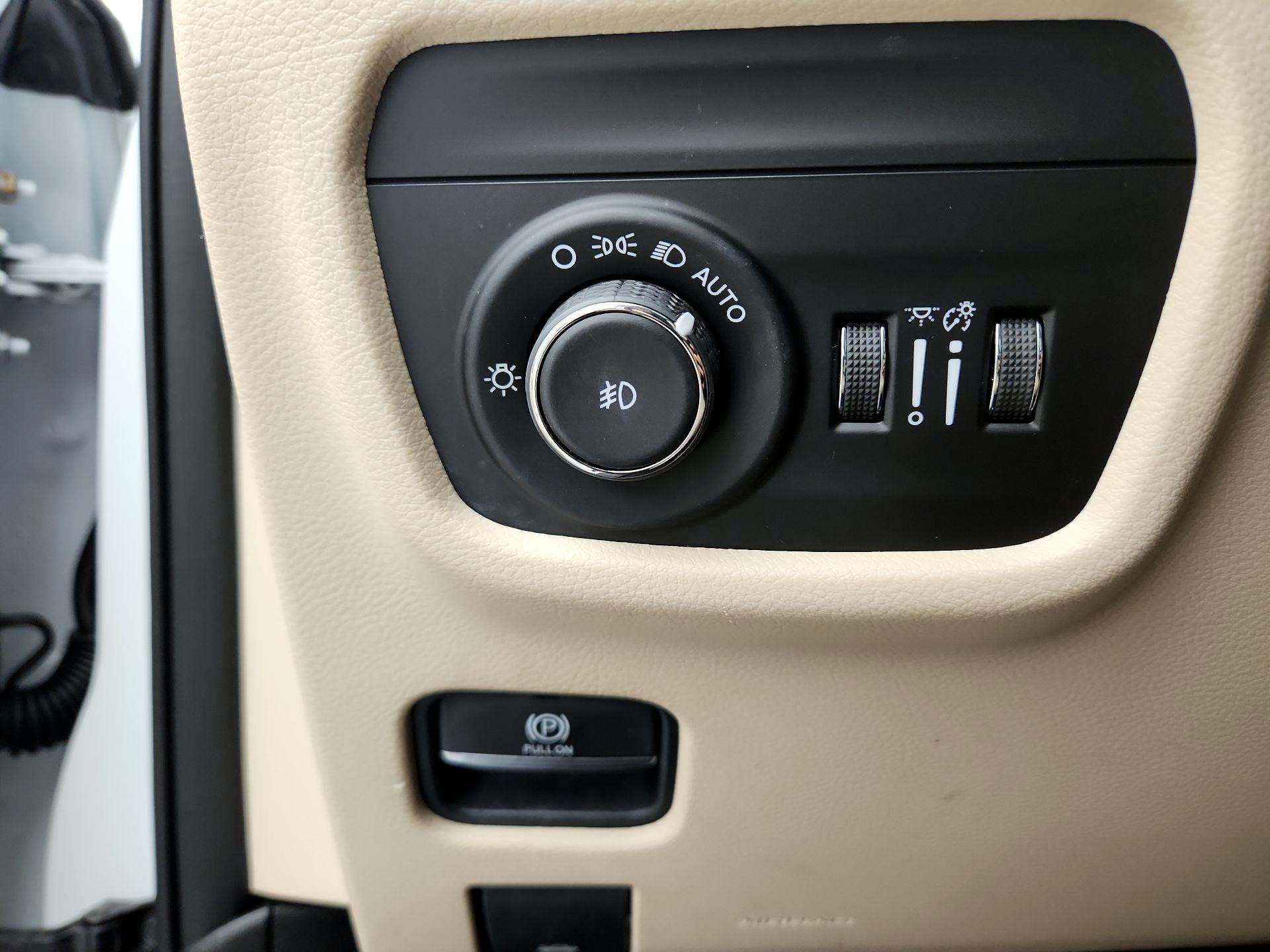 Thumbnail: 2022 Jeep Grand Cherokee L - 13