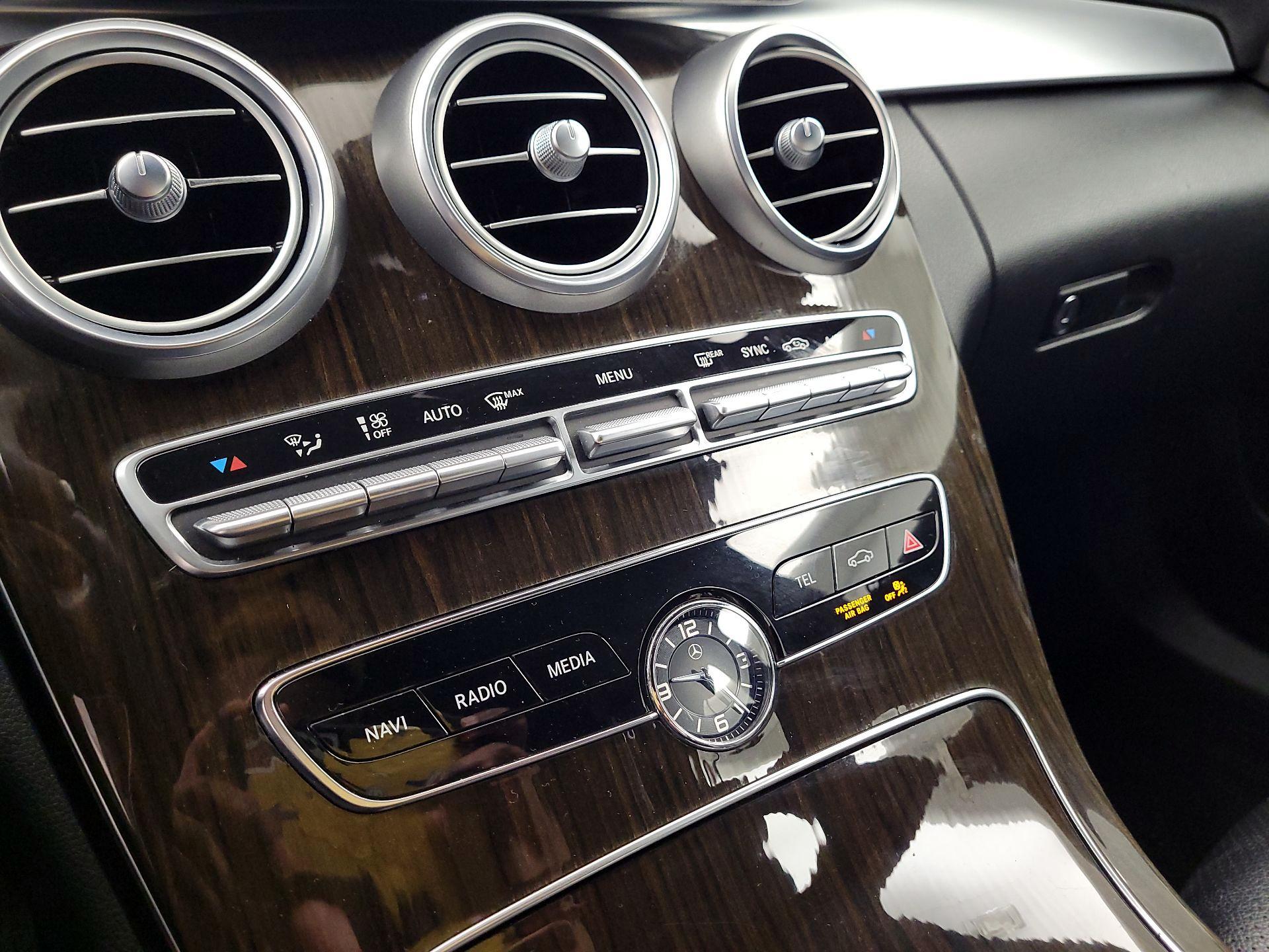 Thumbnail: 2020 Mercedes-Benz C-Class - 16