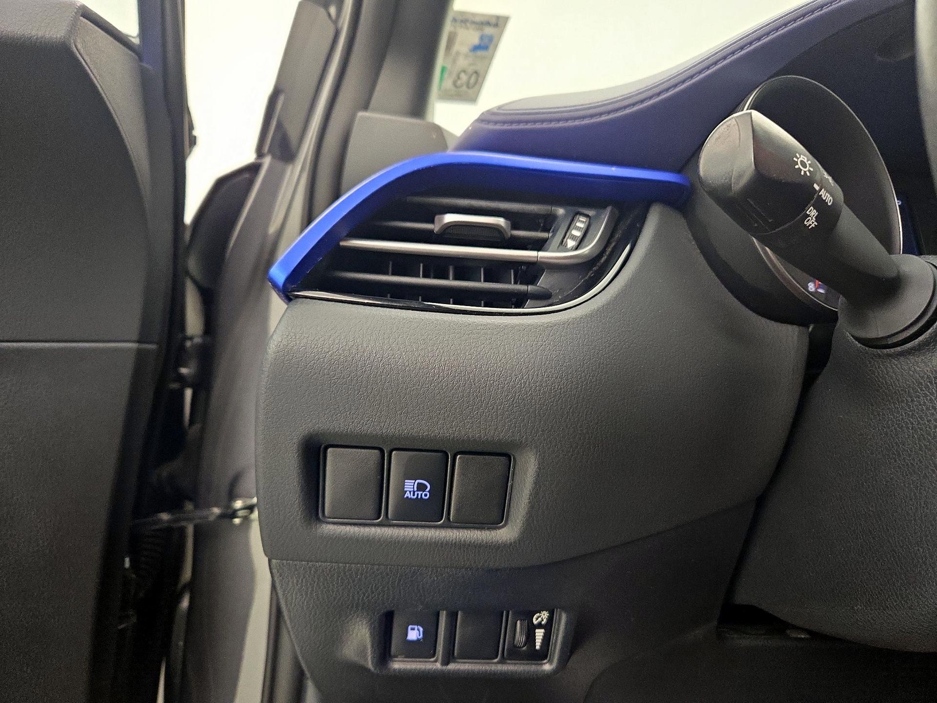 Thumbnail: 2021 Toyota C-HR - 13