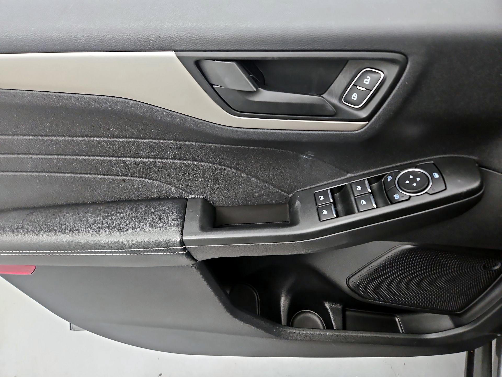 Thumbnail: 2022 Ford Escape - 12