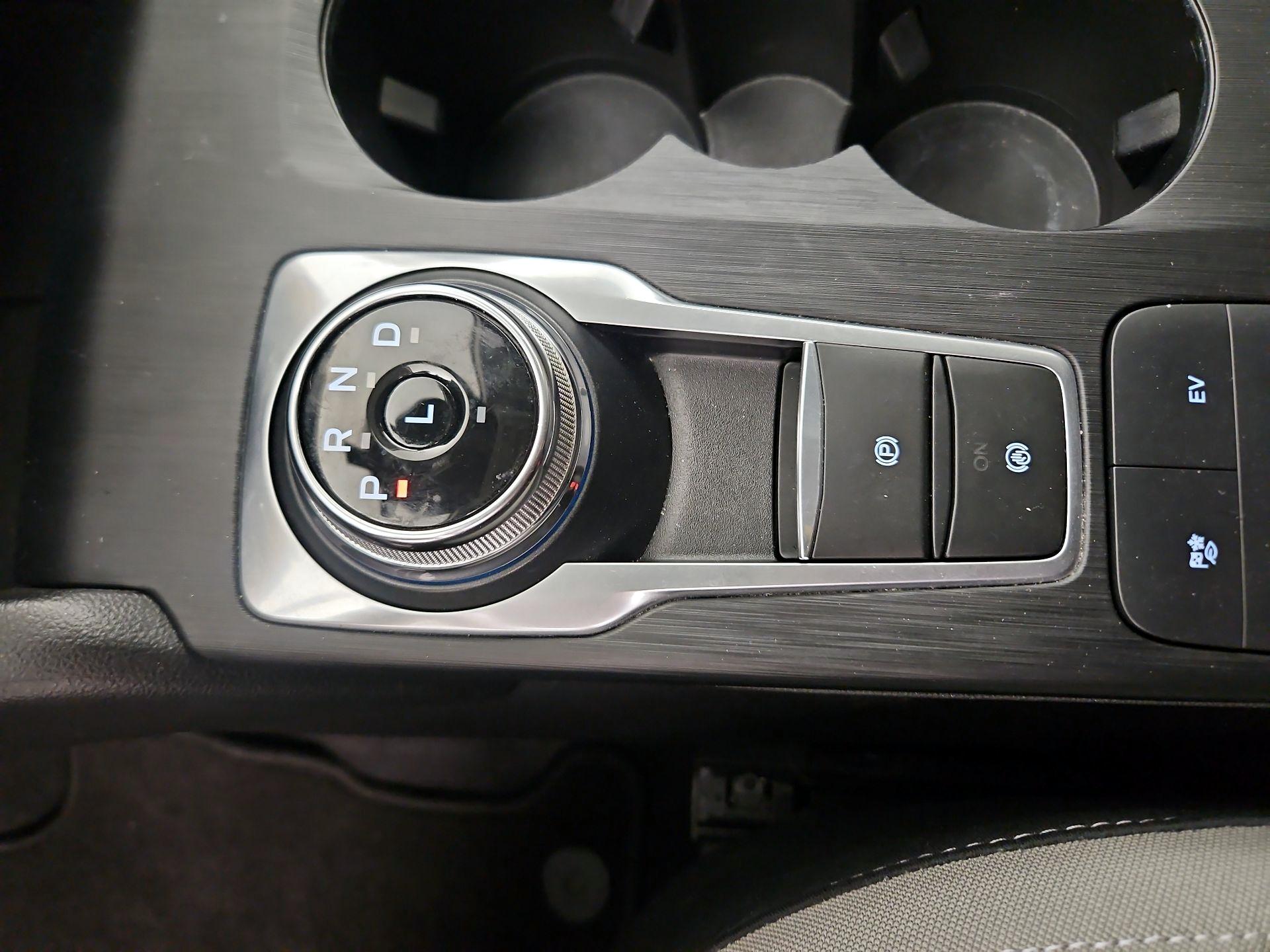 Thumbnail: 2022 Ford Escape - 15