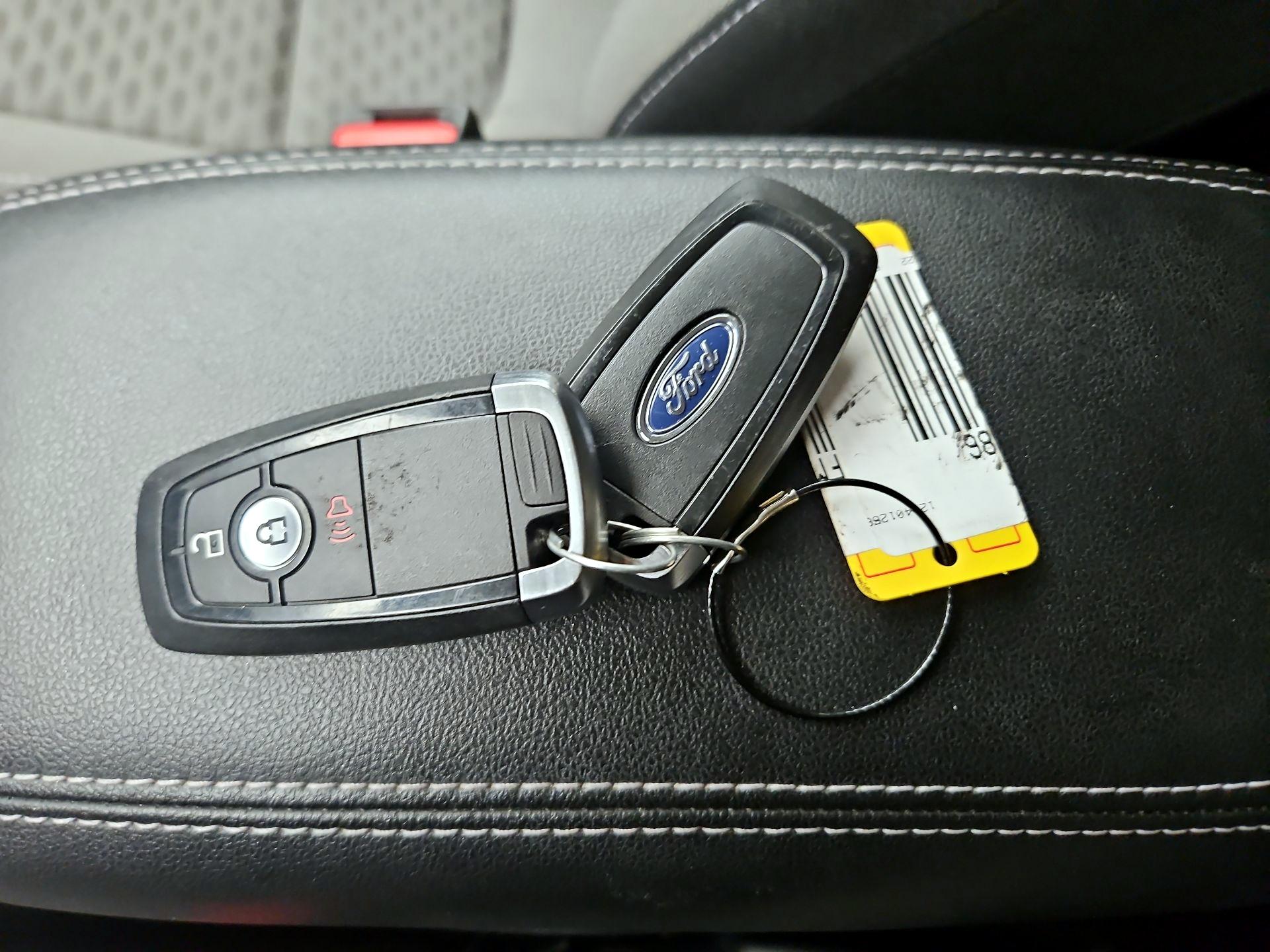 Thumbnail: 2022 Ford Escape - 18