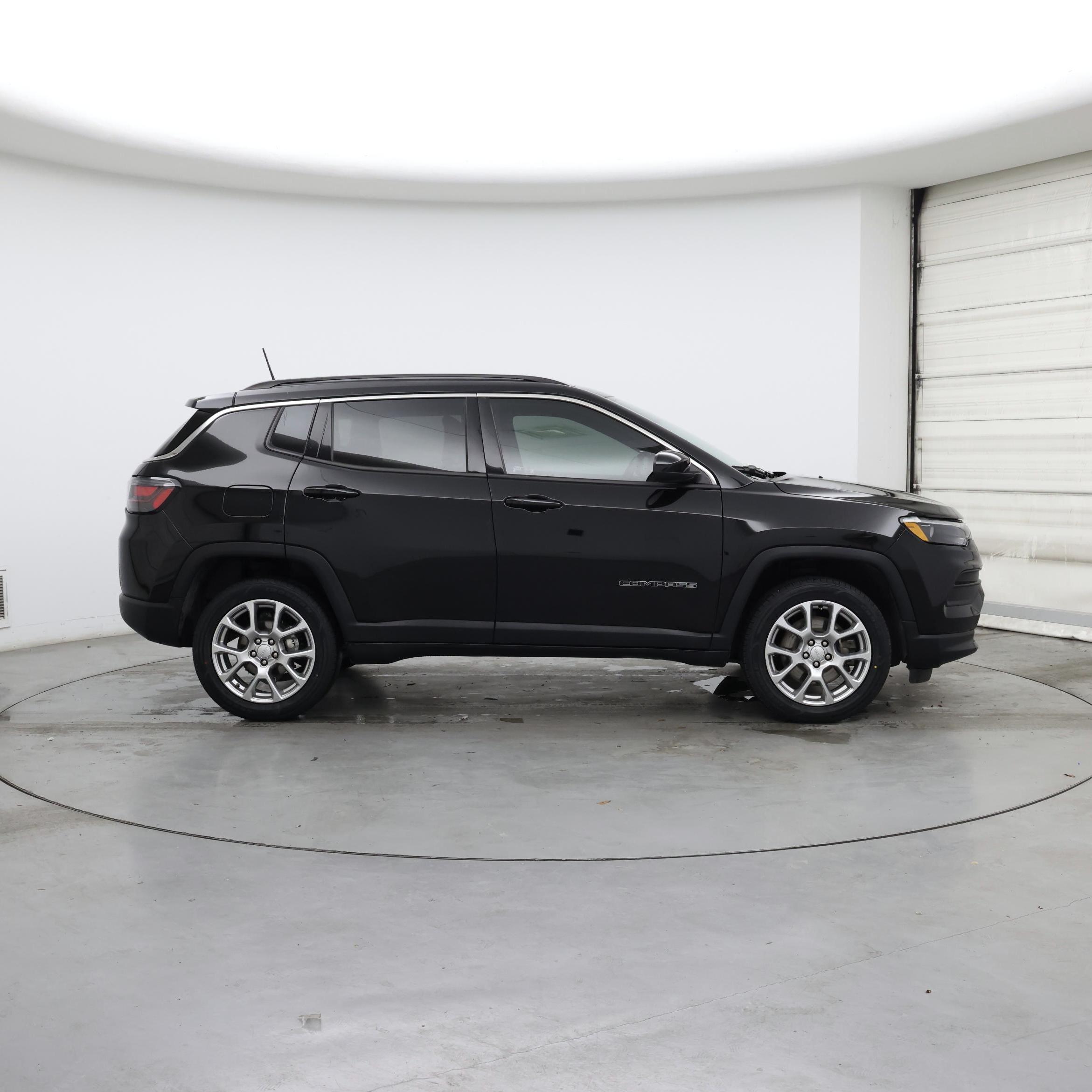 Thumbnail: 2023 Jeep Compass - 7
