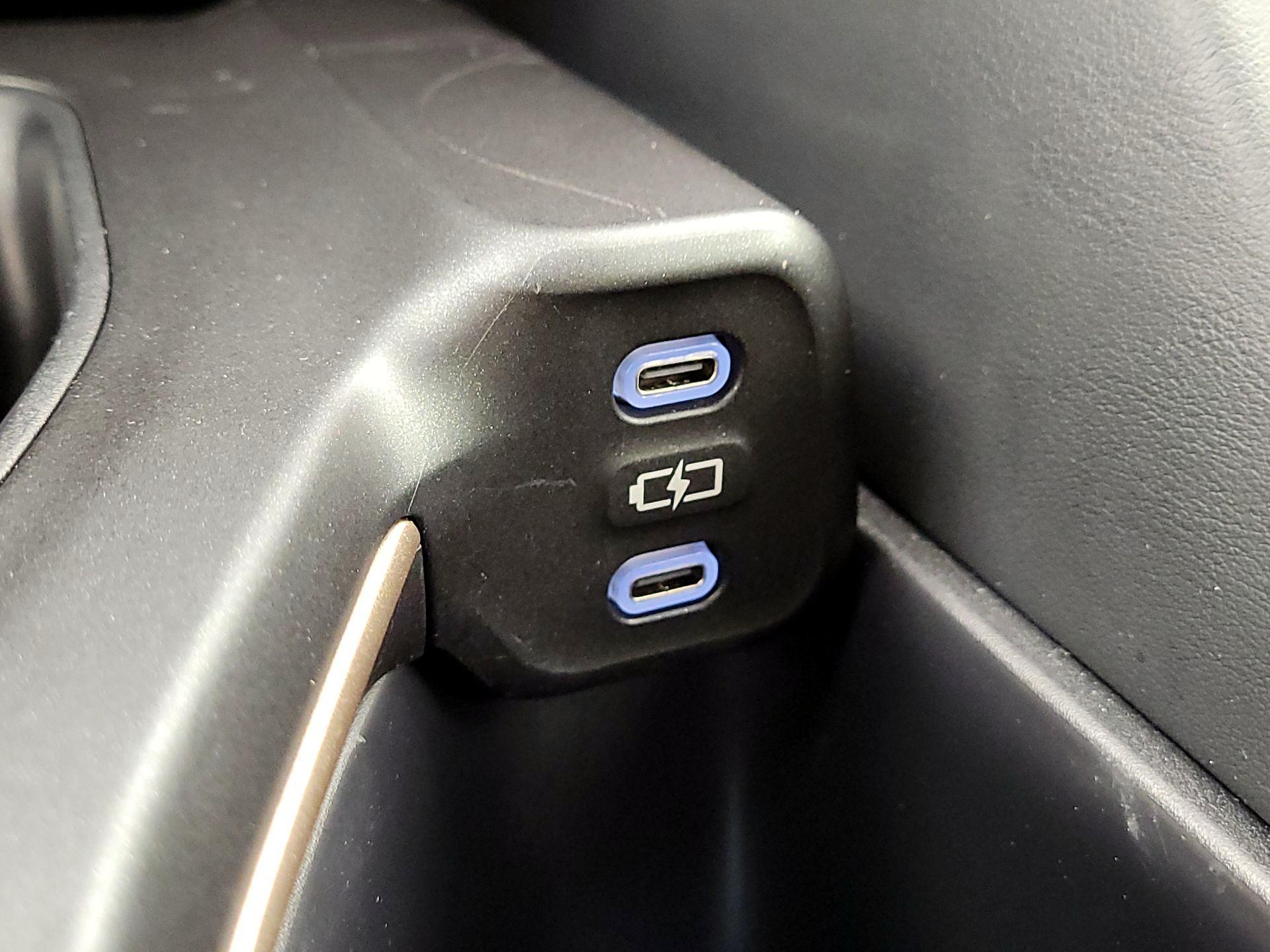 Thumbnail: 2023 Toyota Crown - 18