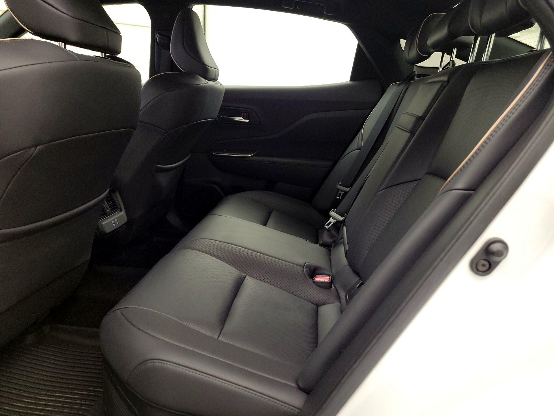 Thumbnail: 2023 Toyota Crown - 19