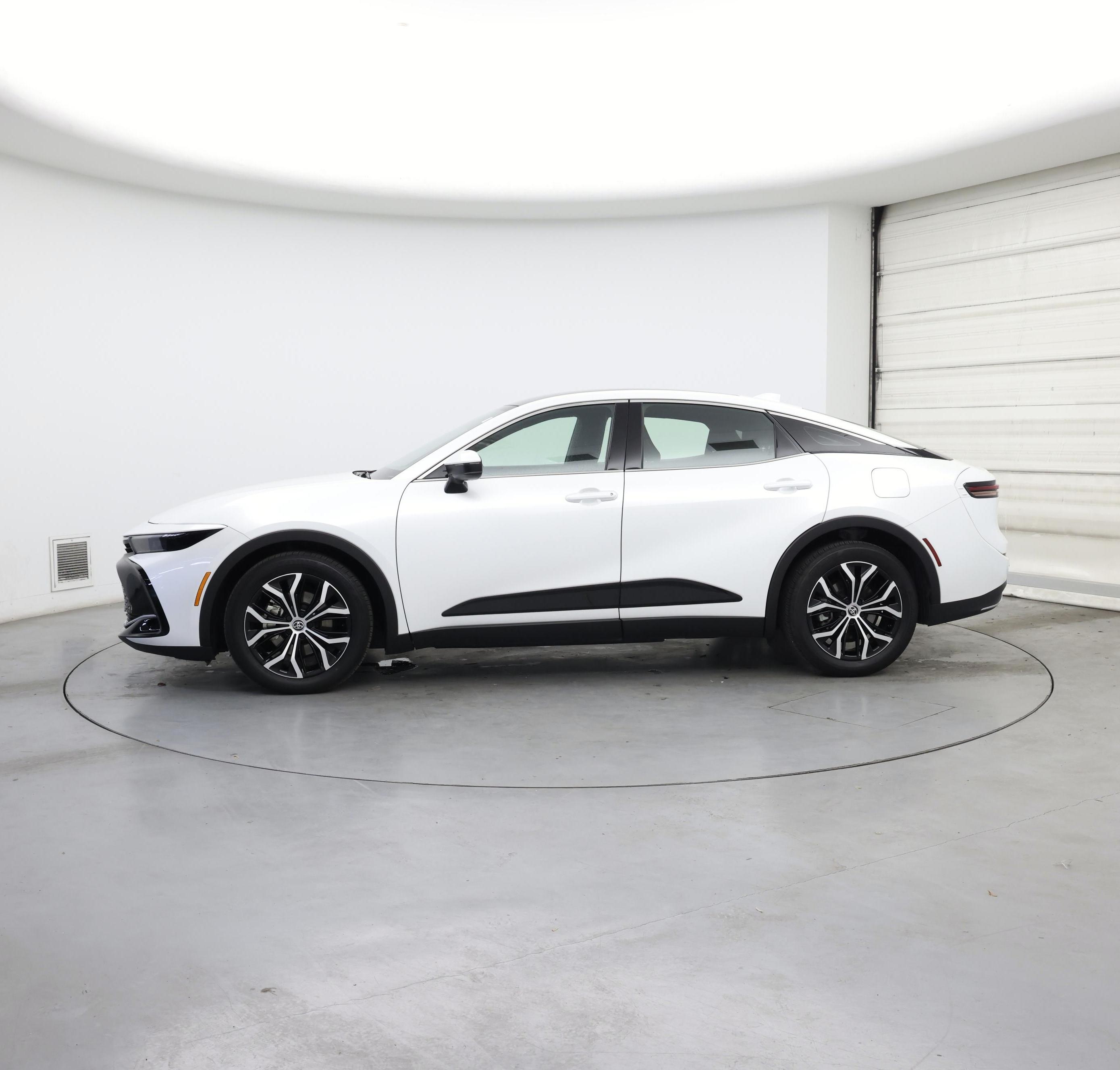 Thumbnail: 2023 Toyota Crown - 3