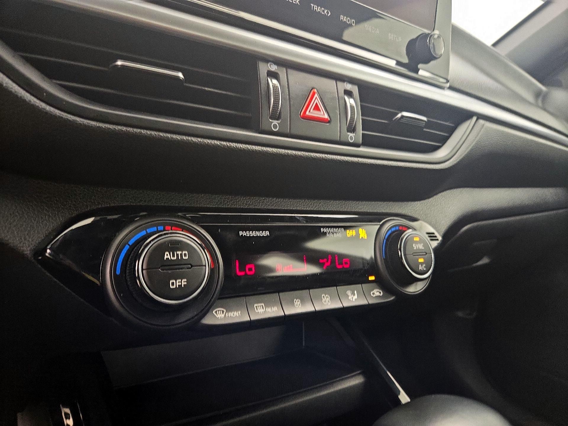 Thumbnail: 2023 Kia Forte - 16