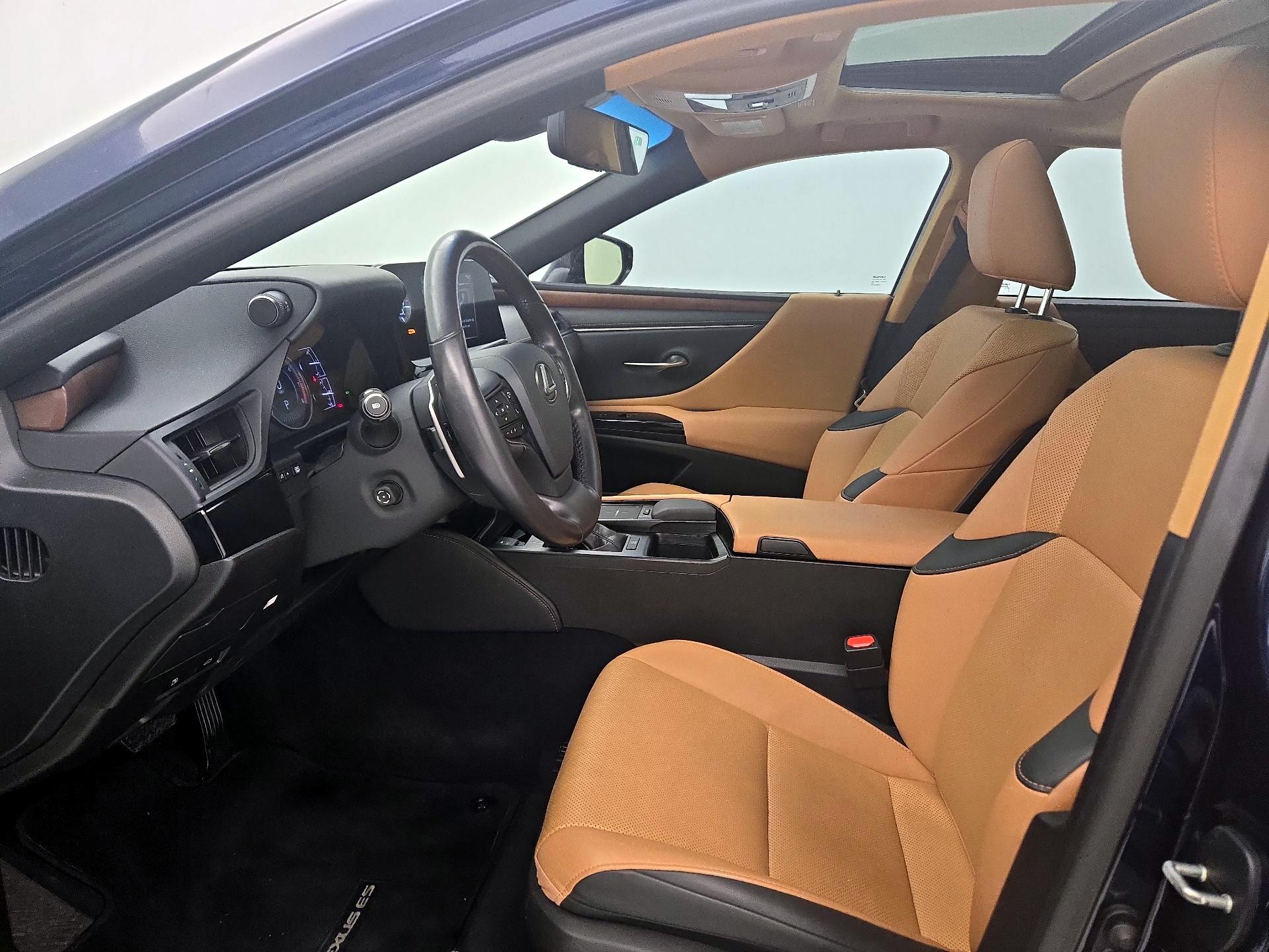 Thumbnail: 2022 Lexus ES - 11