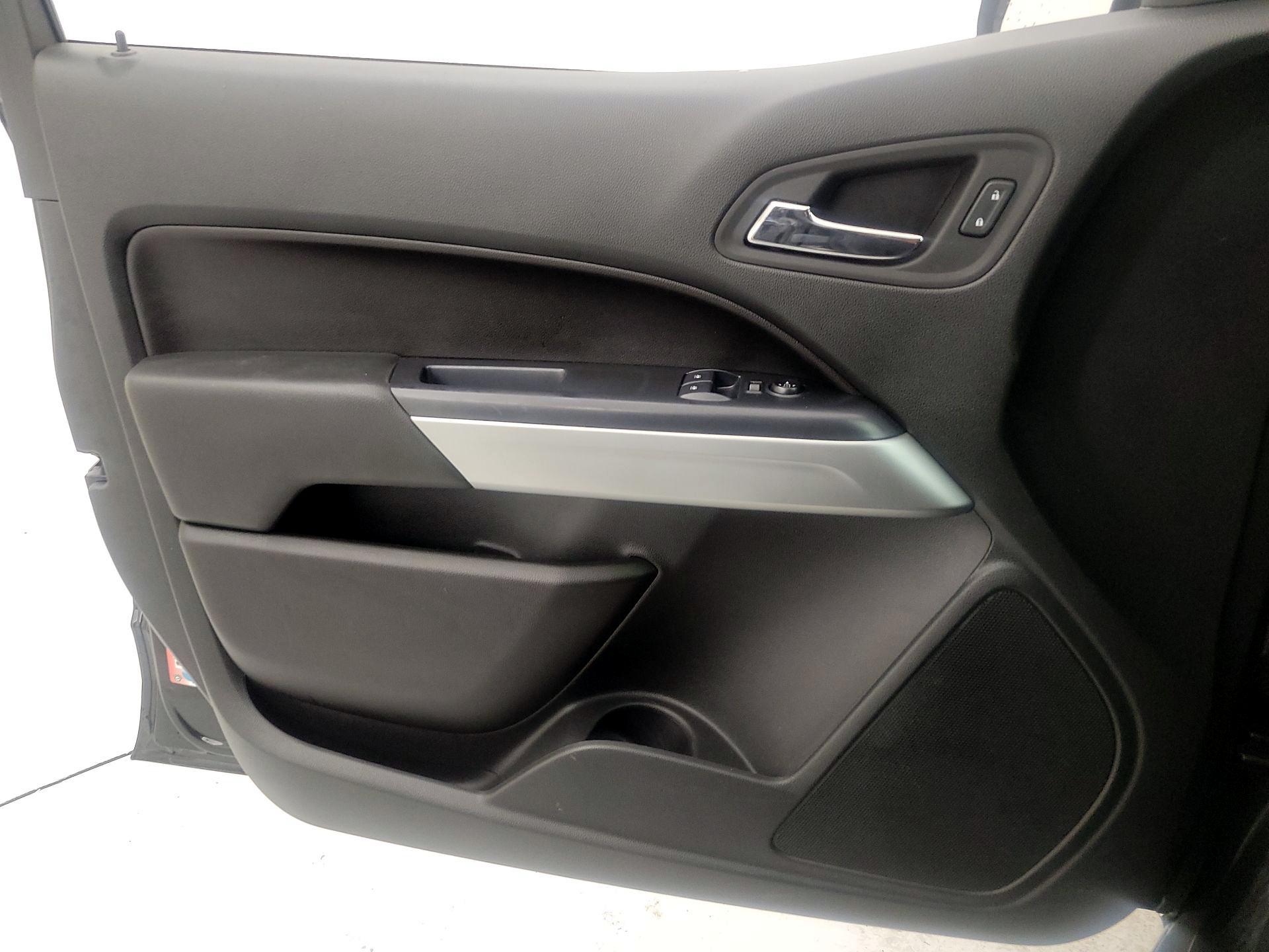 Thumbnail: 2022 Chevrolet Colorado - 12