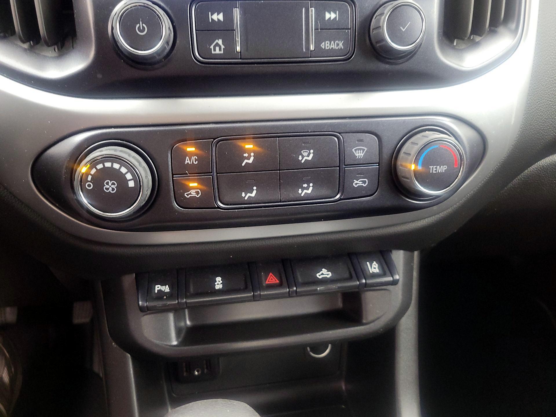 Thumbnail: 2022 Chevrolet Colorado - 16