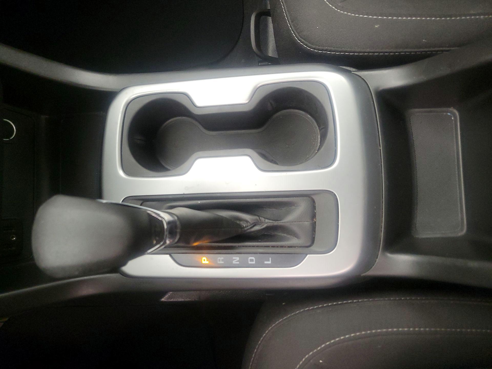 Thumbnail: 2022 Chevrolet Colorado - 17