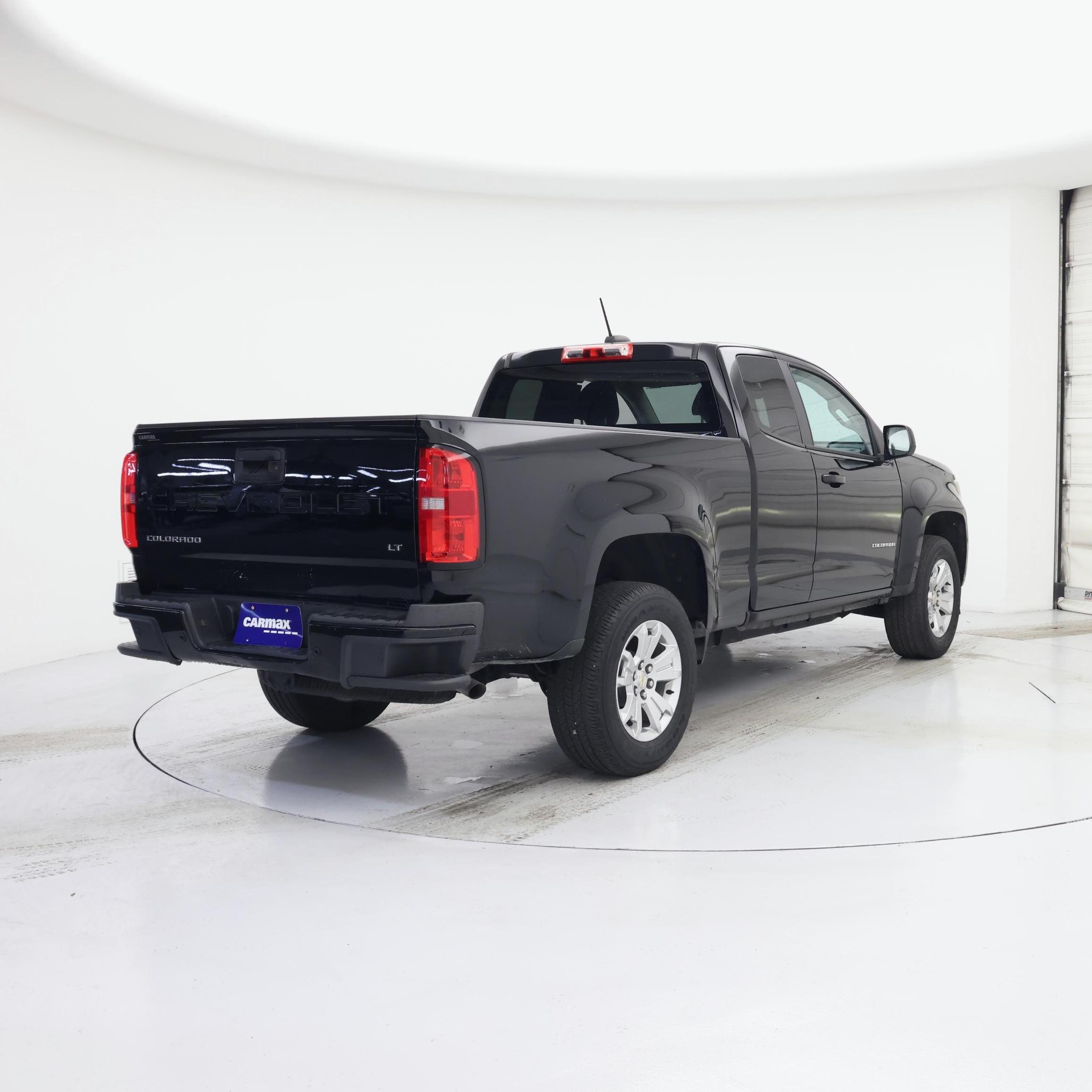 Thumbnail: 2022 Chevrolet Colorado - 8